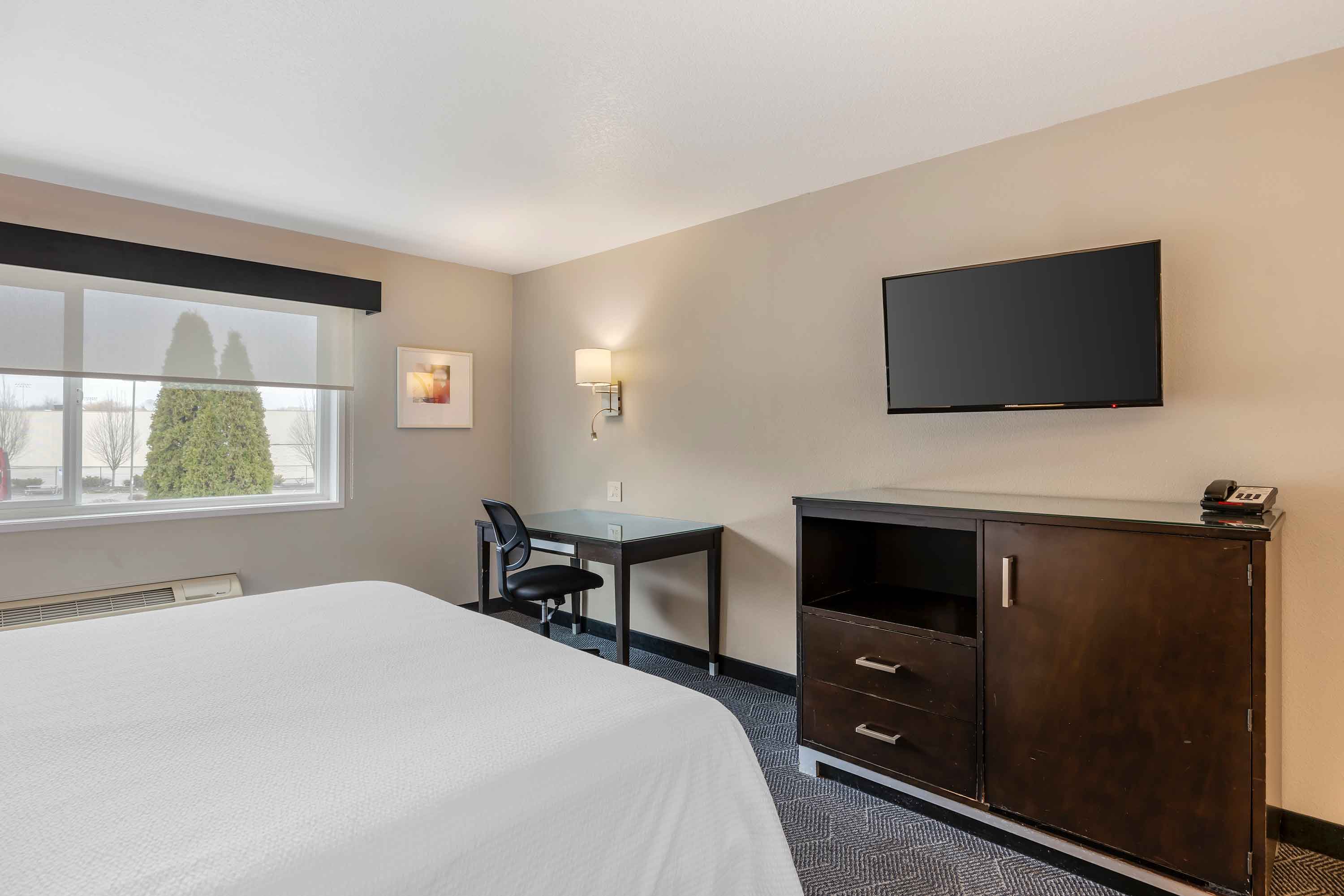 Premier Suites Portland - North | Extended Stay America