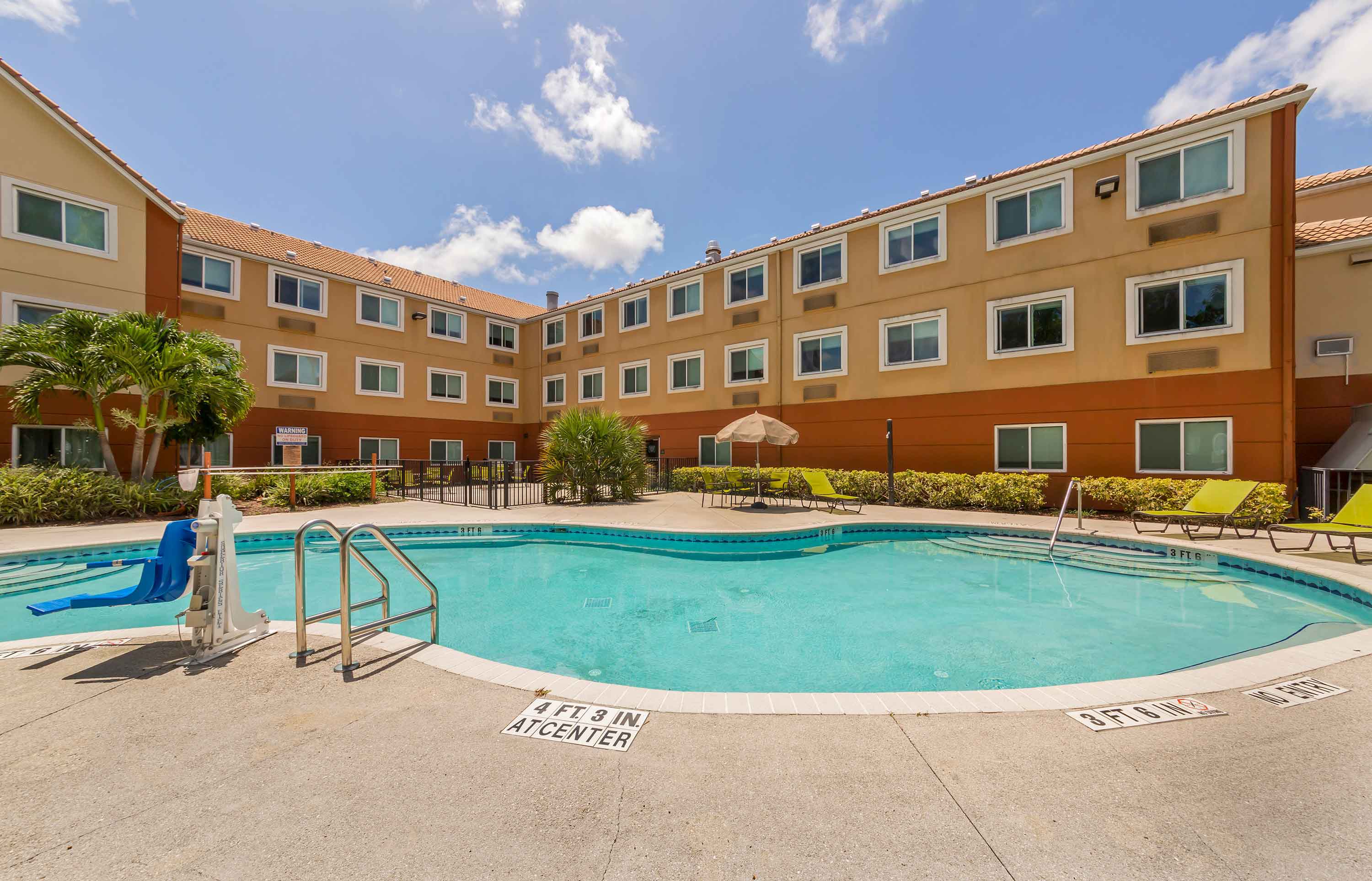 Miami, FL Extended Stay Hotels | Extended Stay America