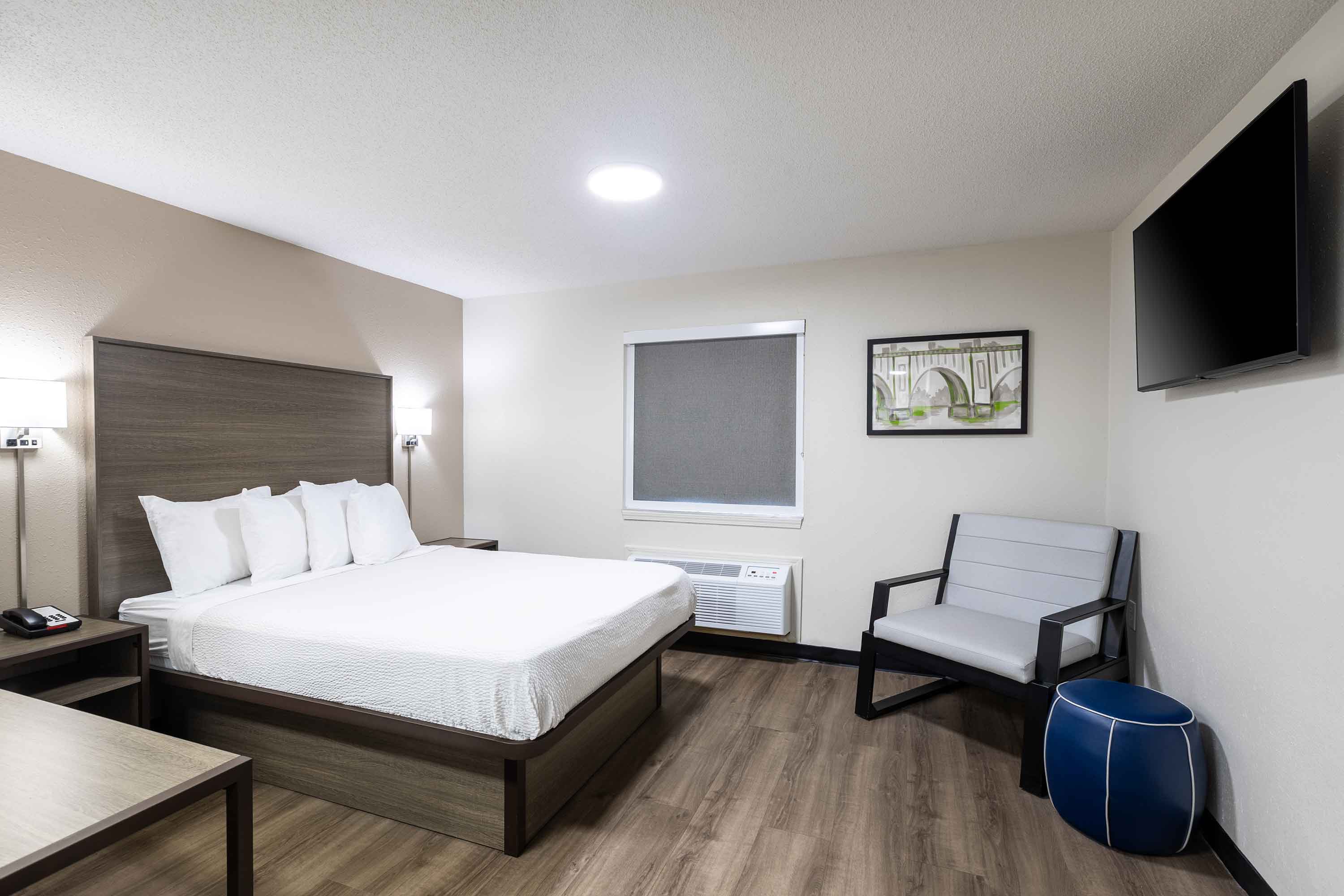 Studio Suite - 1 Queen Bed