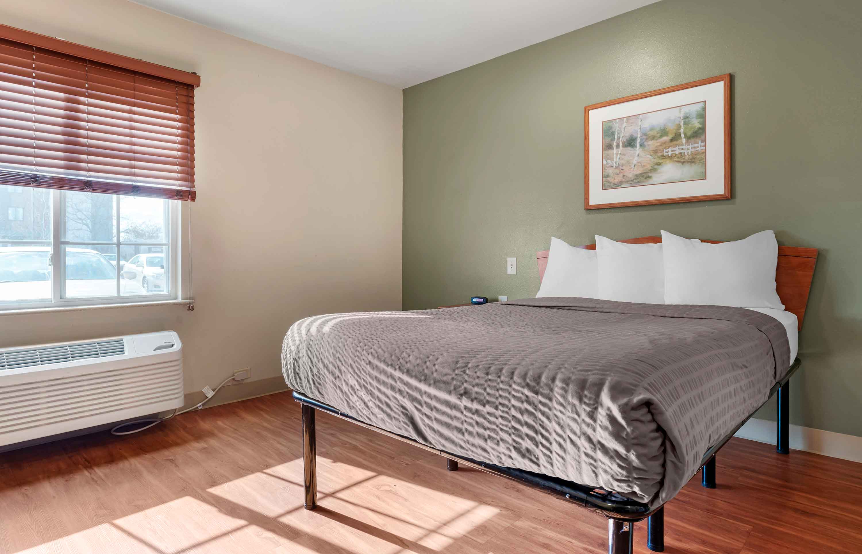 Studio Suite - 1 Full Bed