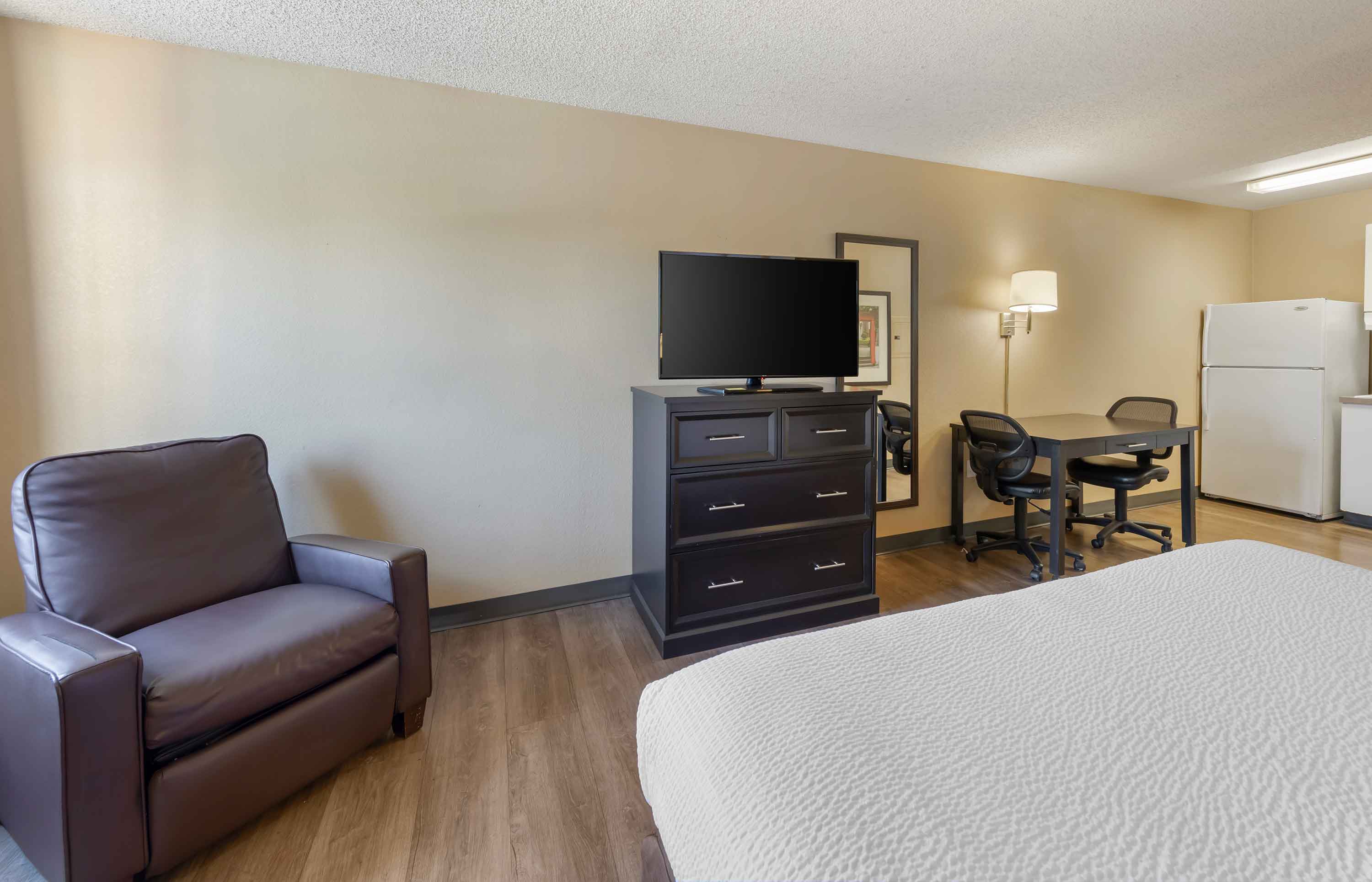 Extended Stay America Bakersfield Chester Lane Bakersfield Ca 93309 Bakersfield, CA Extended Stay Hotels | Extended Stay America