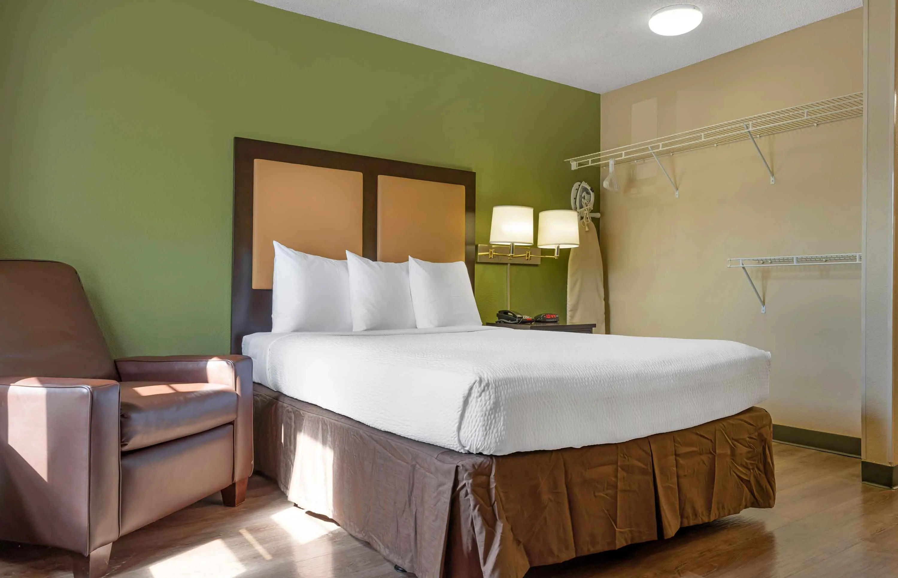 Studio Suite - 1 Queen Bed