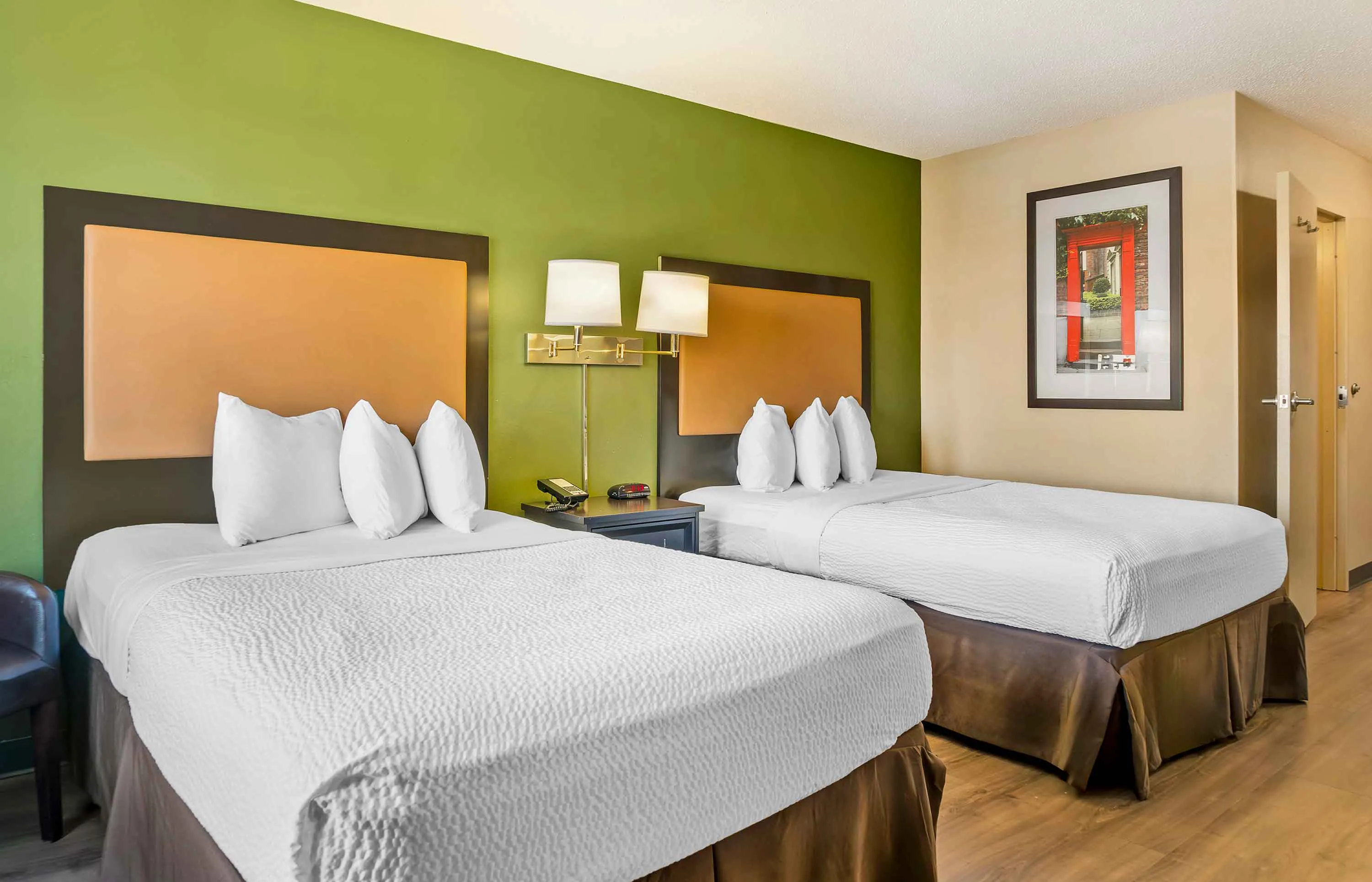 Studio Suite - 2 Full Beds