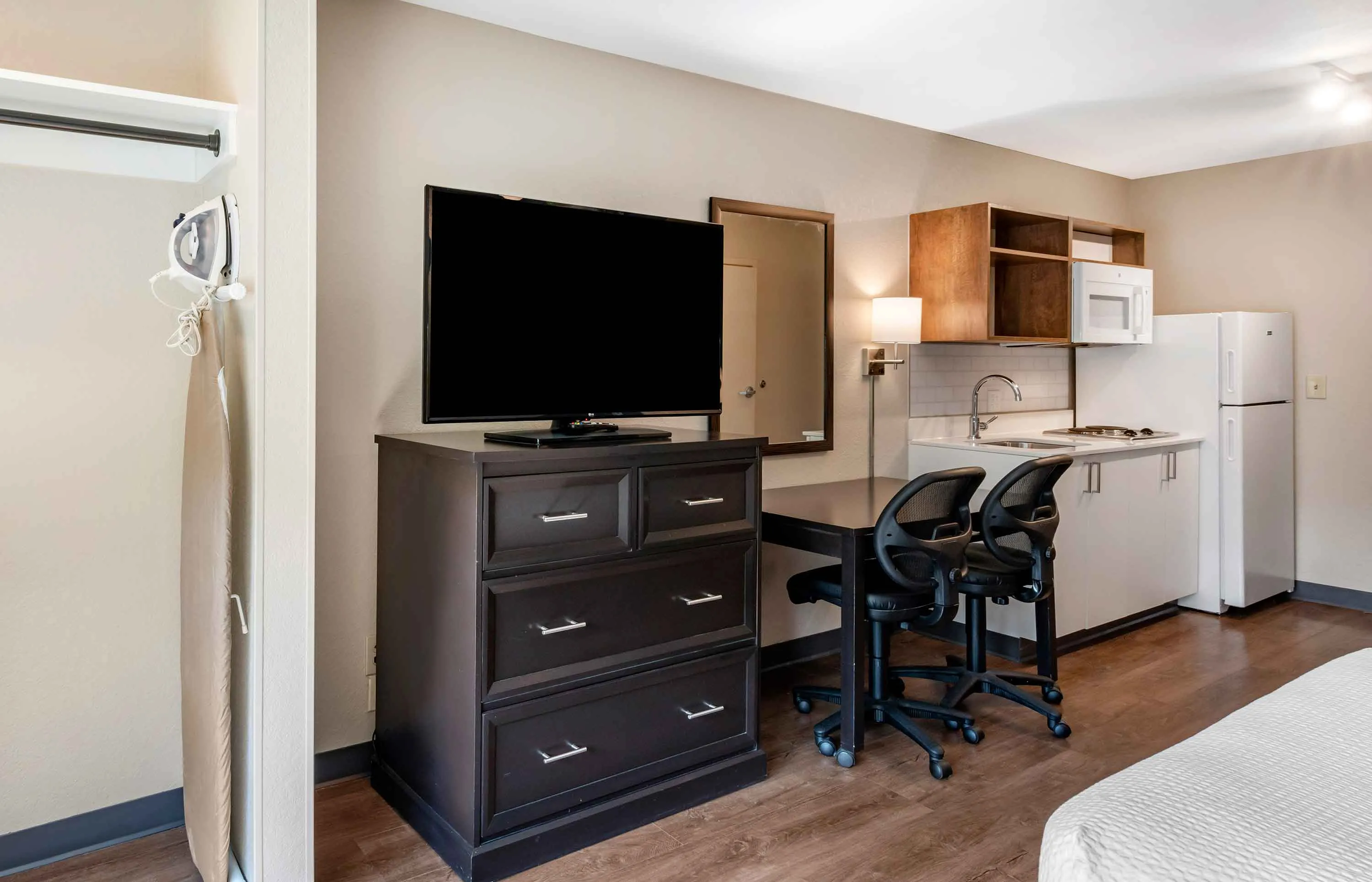 Superior Studio - 2 Full Beds