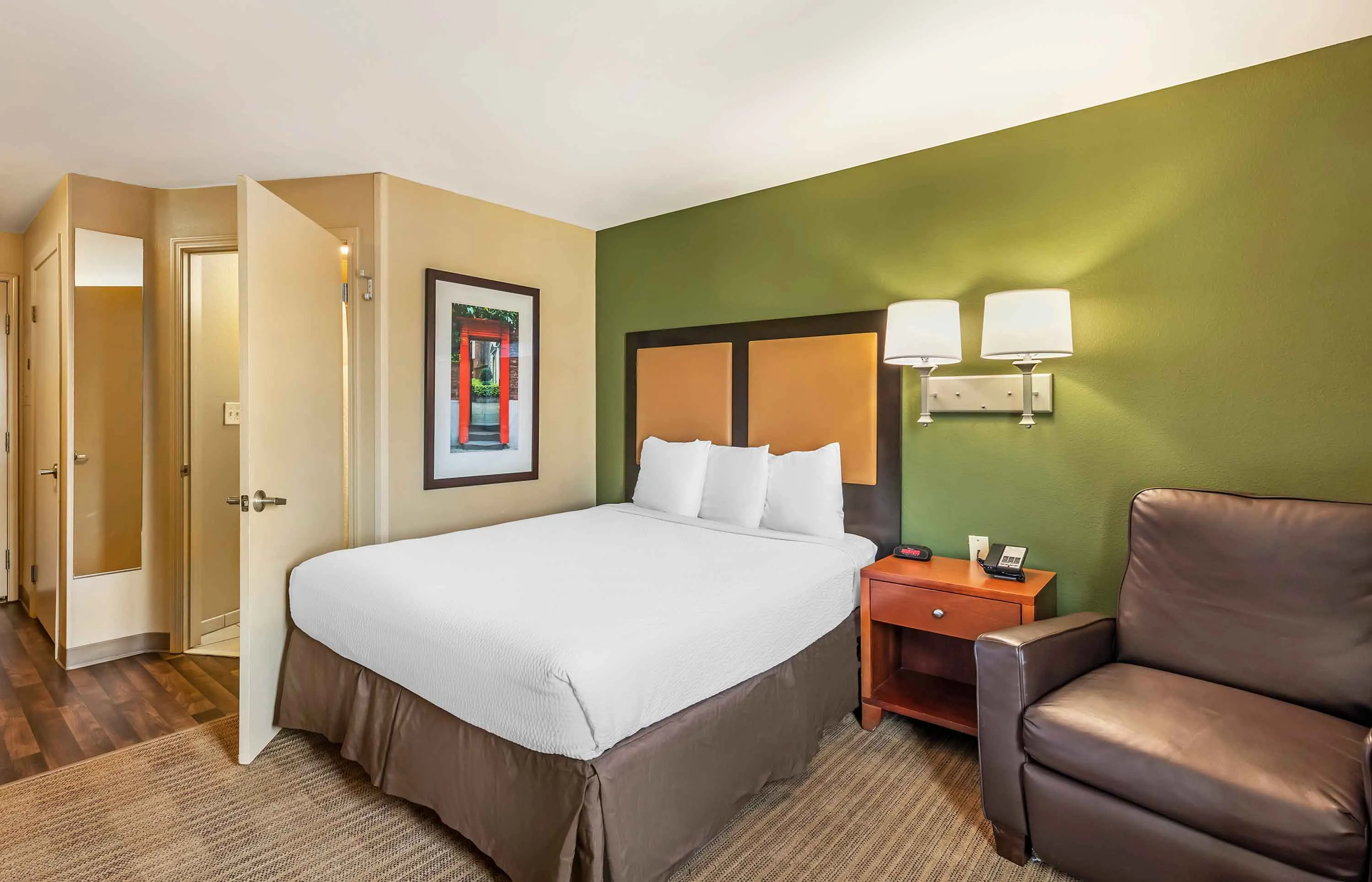 Studio Suite - 1 Queen Bed