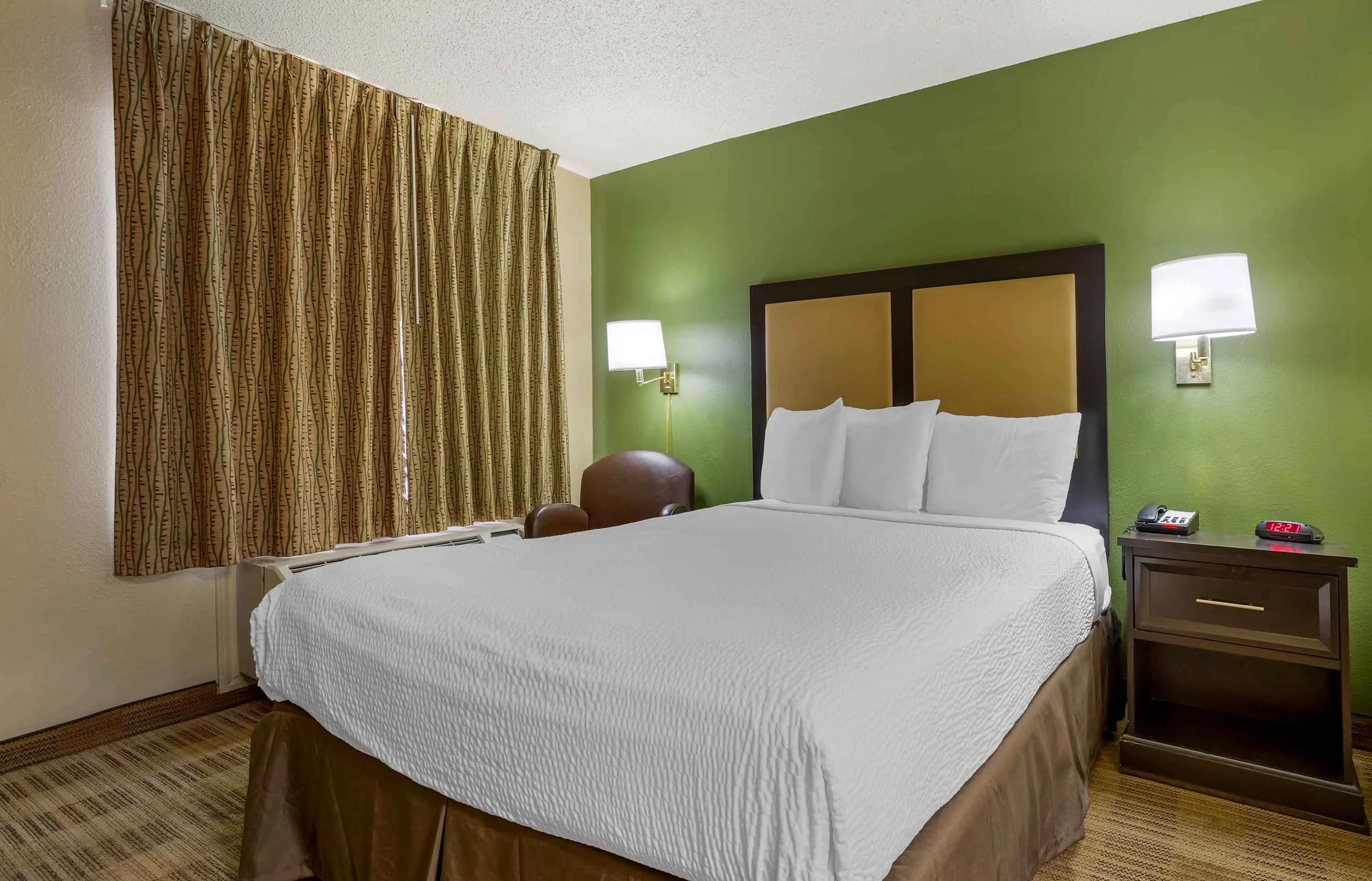 Studio Suite - 1 Queen Bed