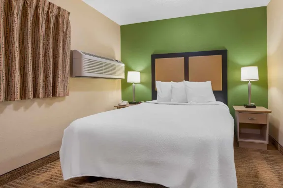 Studio Suite - 1 Queen Bed