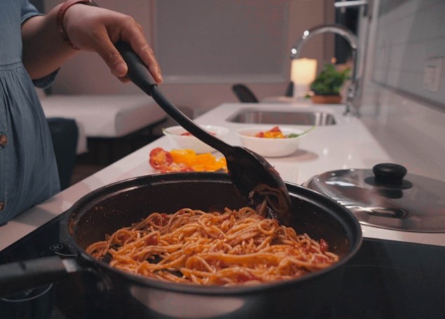 Stressrelief-blogpost-inarticleimage-cooking.jpg