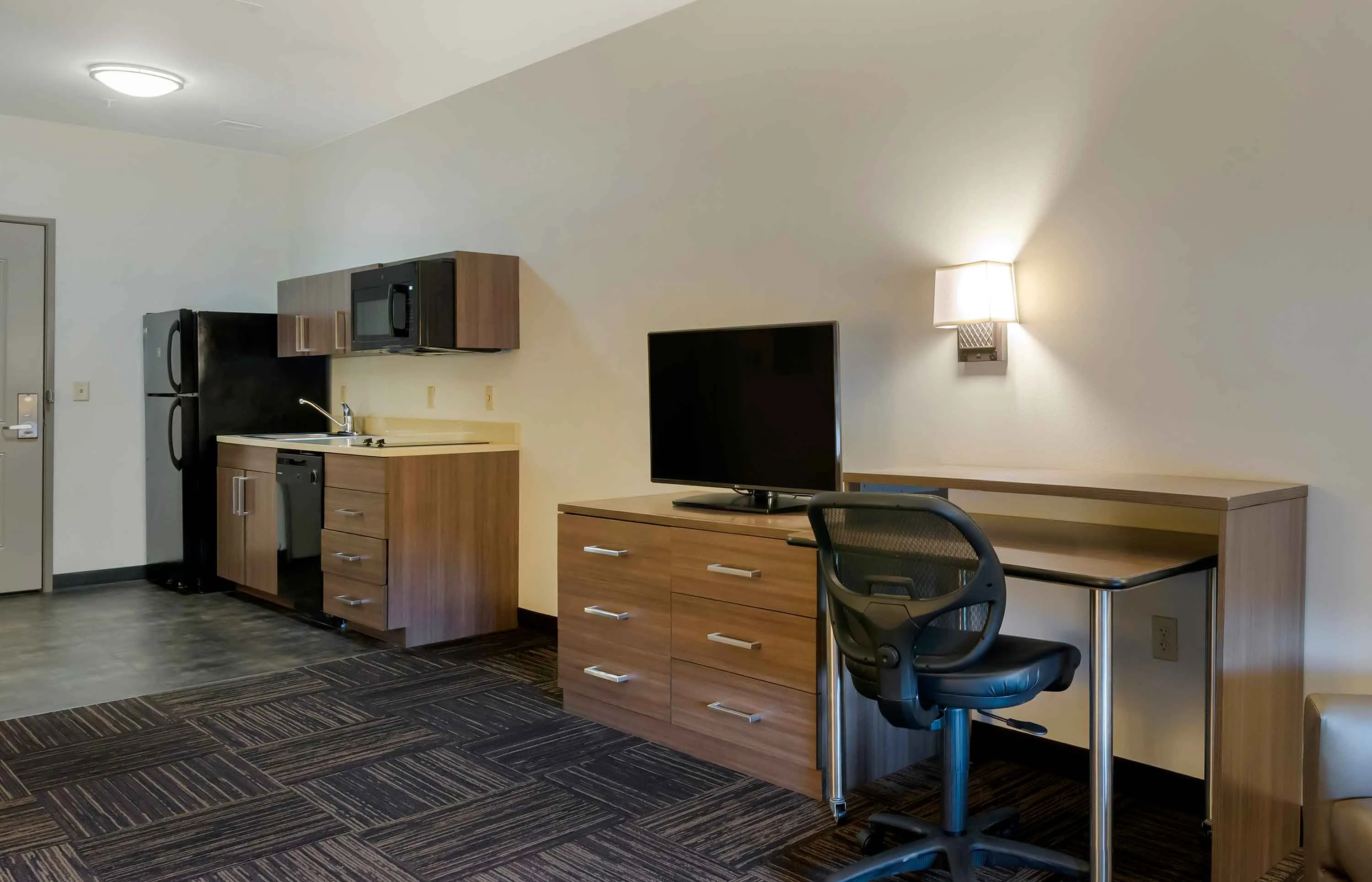 Studio Suite - 1 Queen Bed