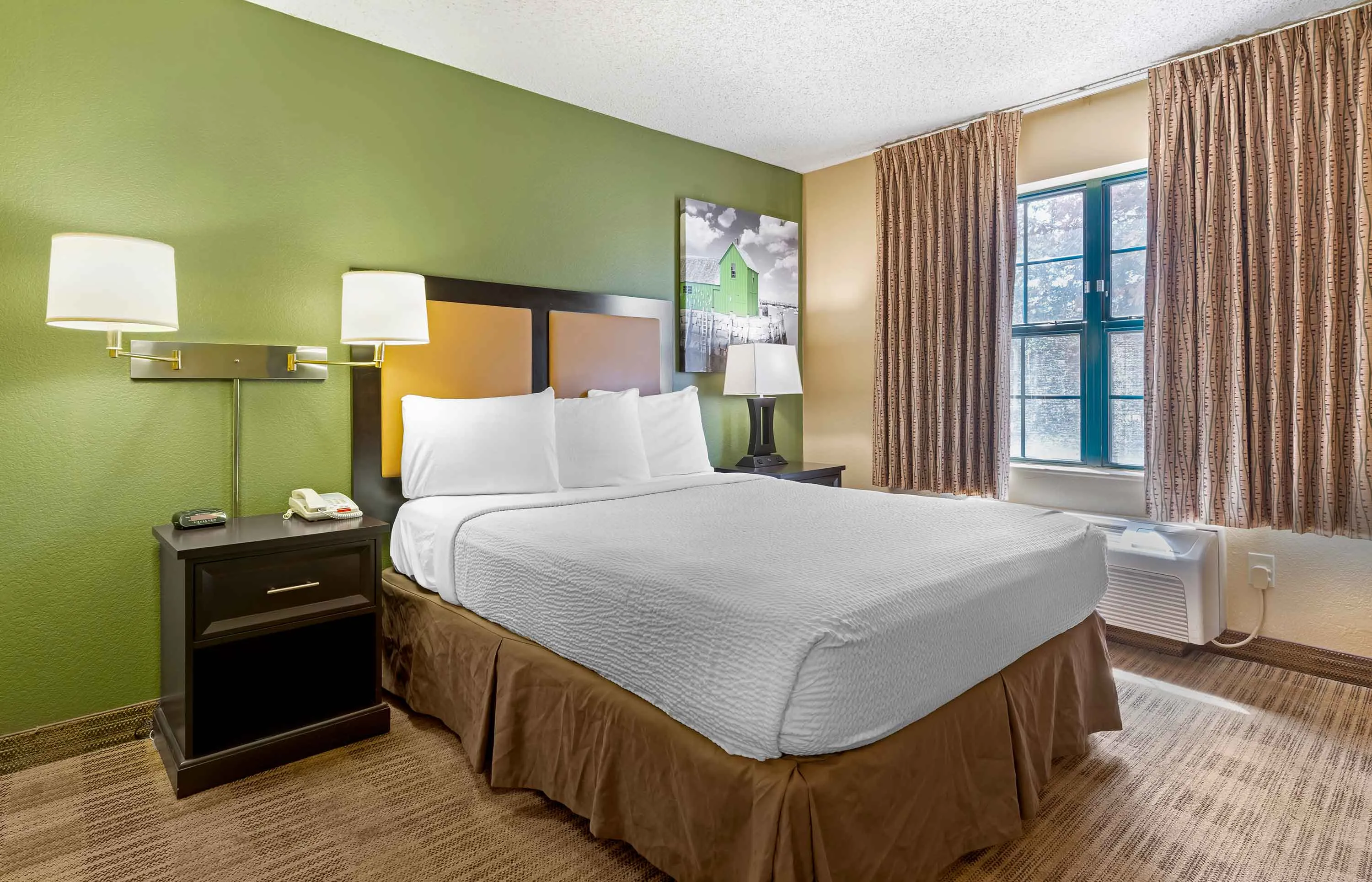 Studio Suite - 1 Queen Bed