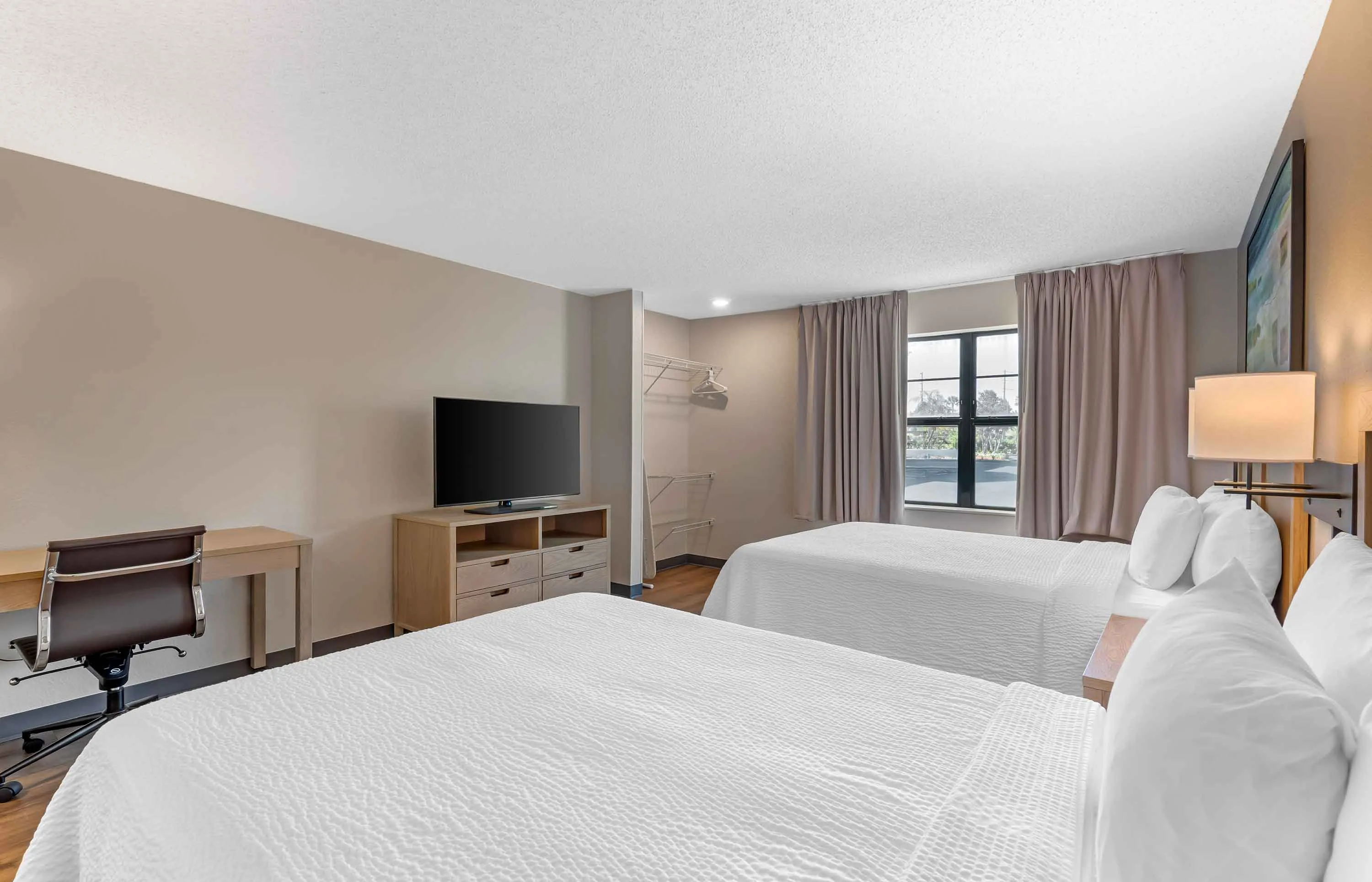 Studio Suite - 2 Queen Beds