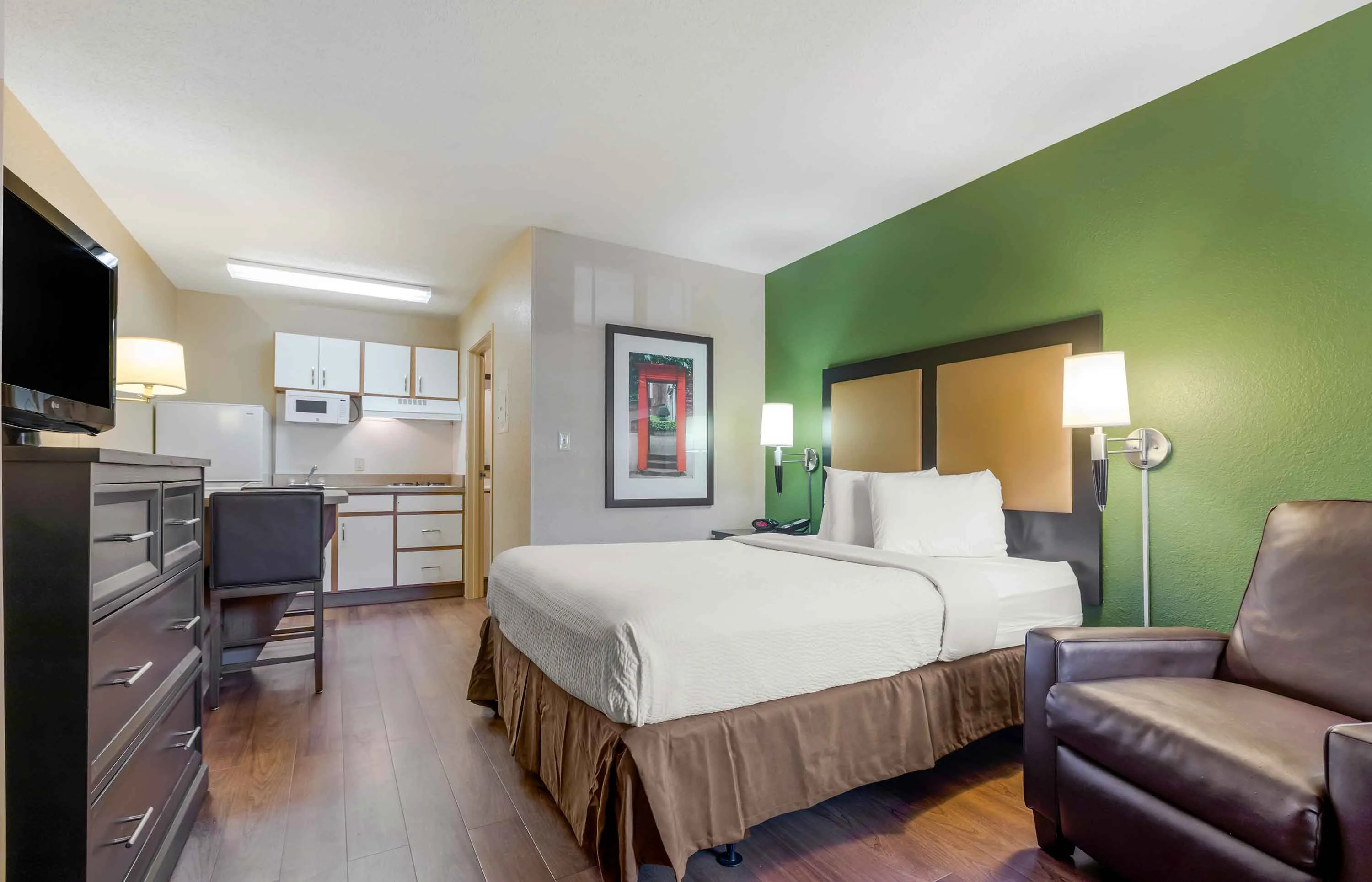 Studio Suite - 1 Queen Bed