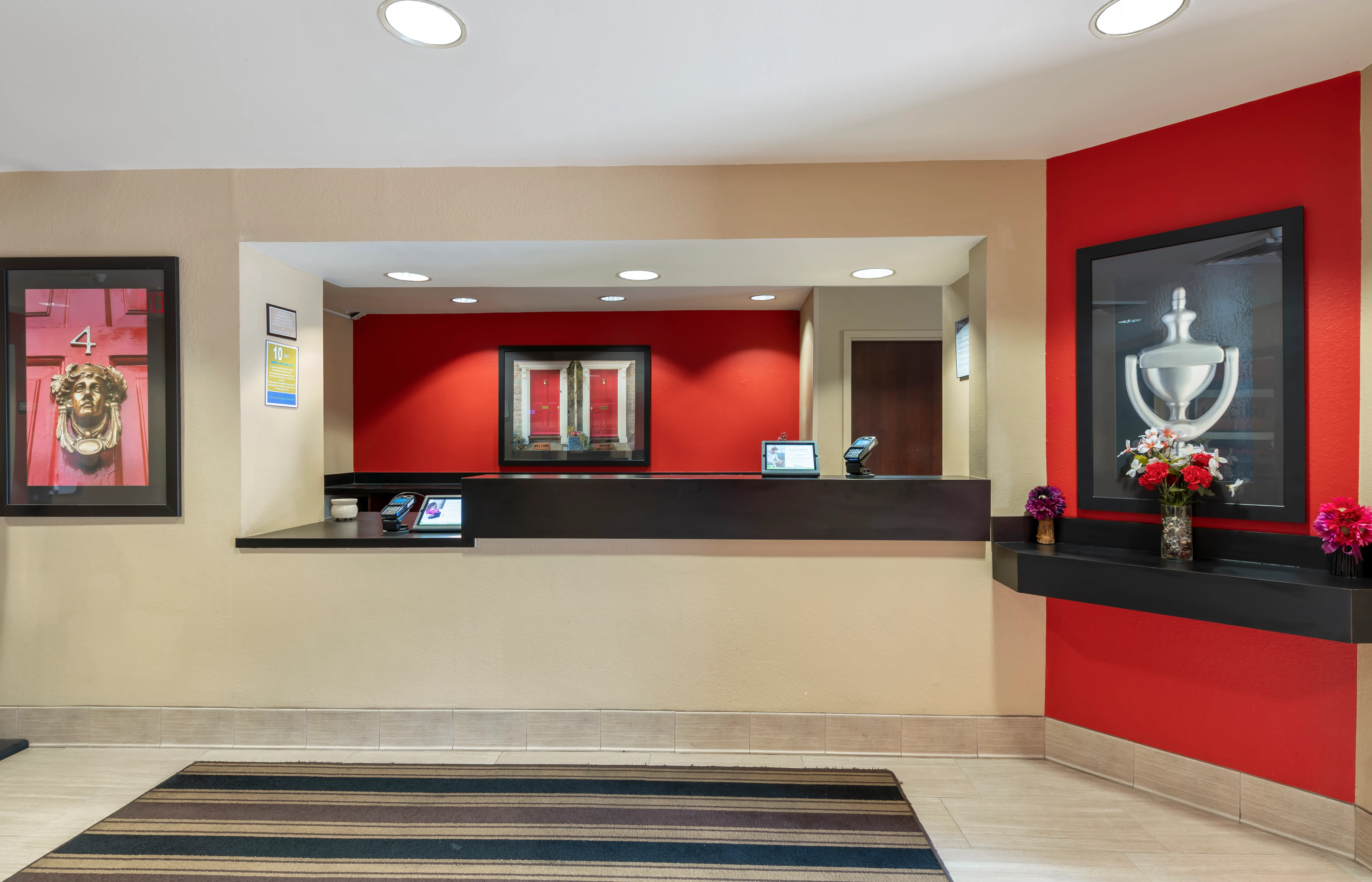 Lobby and Guest Check-in