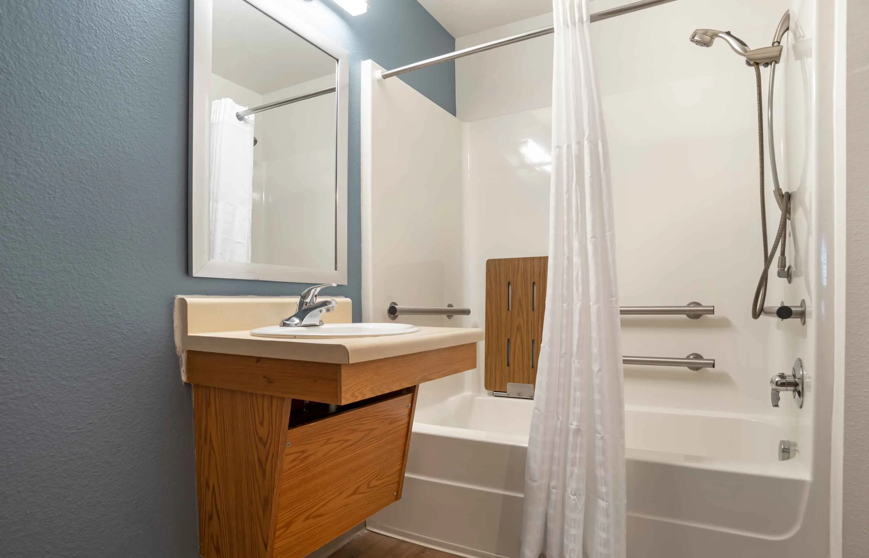 Studio Suite - 2 Full Beds