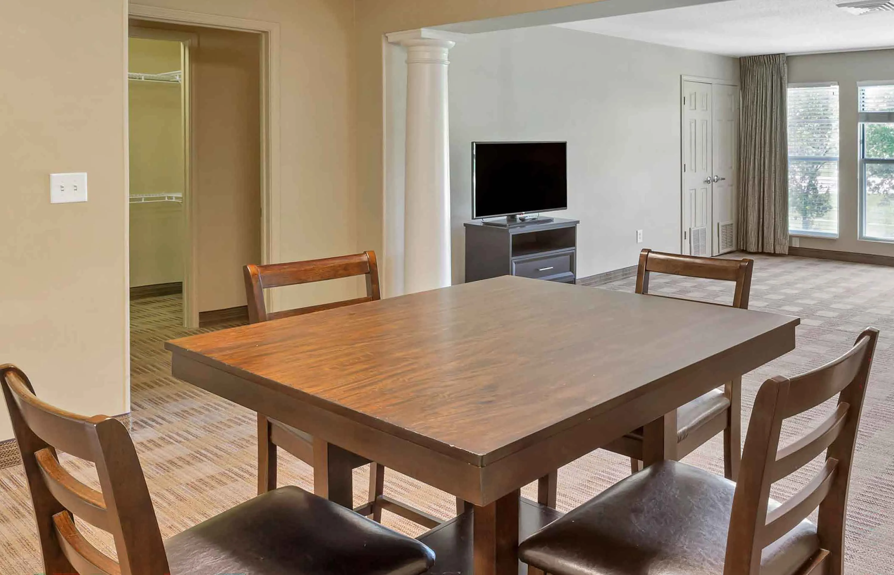 1 Bedroom Suite - 2 Queen Beds