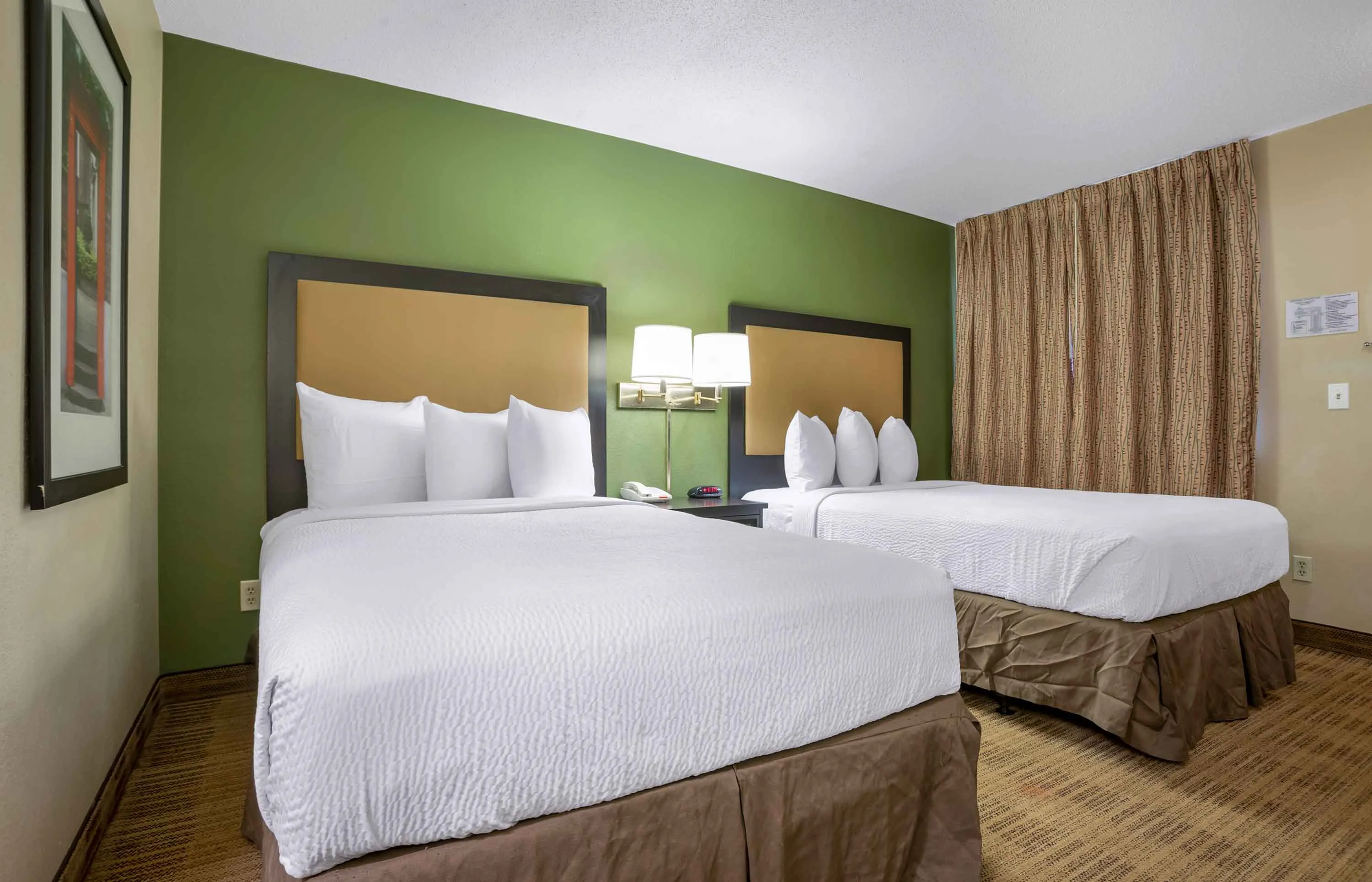 Studio Suite - 2 Full Beds