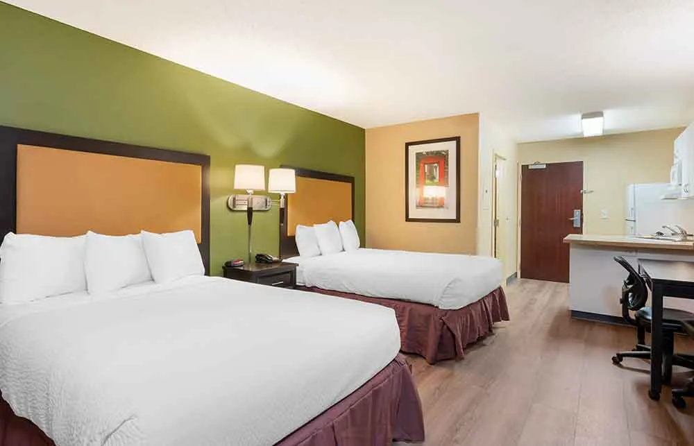 Studio Suite - 2 Full Beds