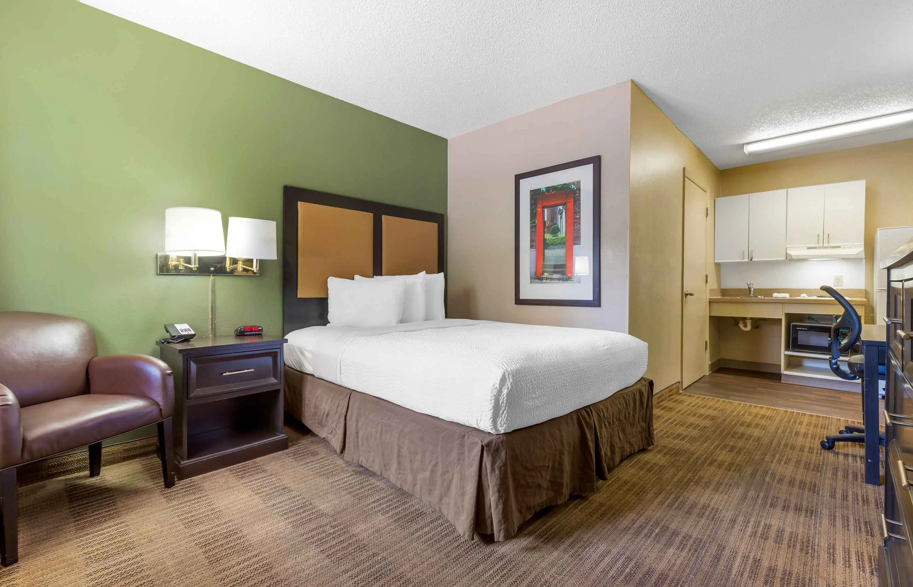 Studio Suite - 1 Queen Bed