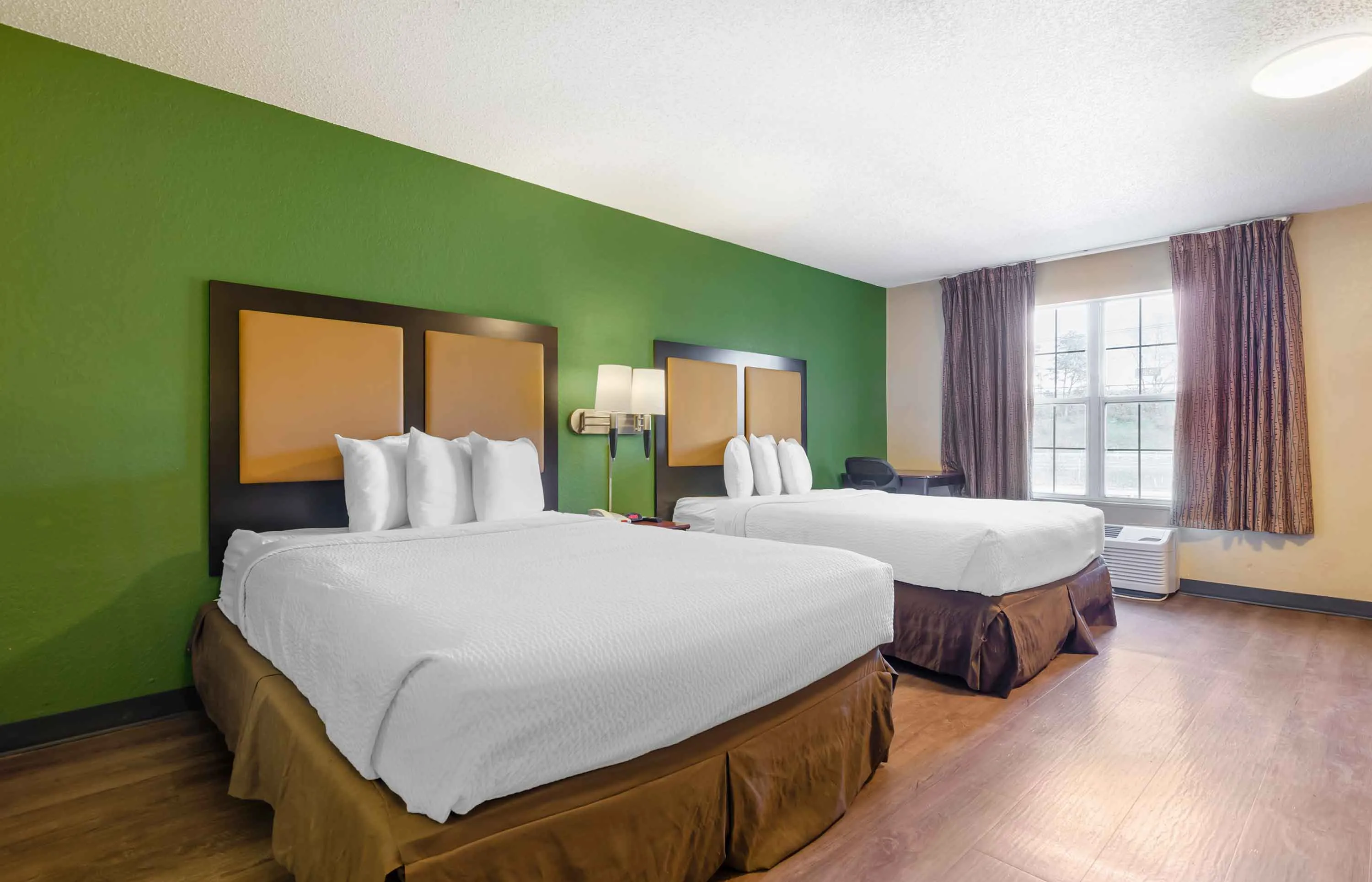 Studio Suite - 2 Queen Beds