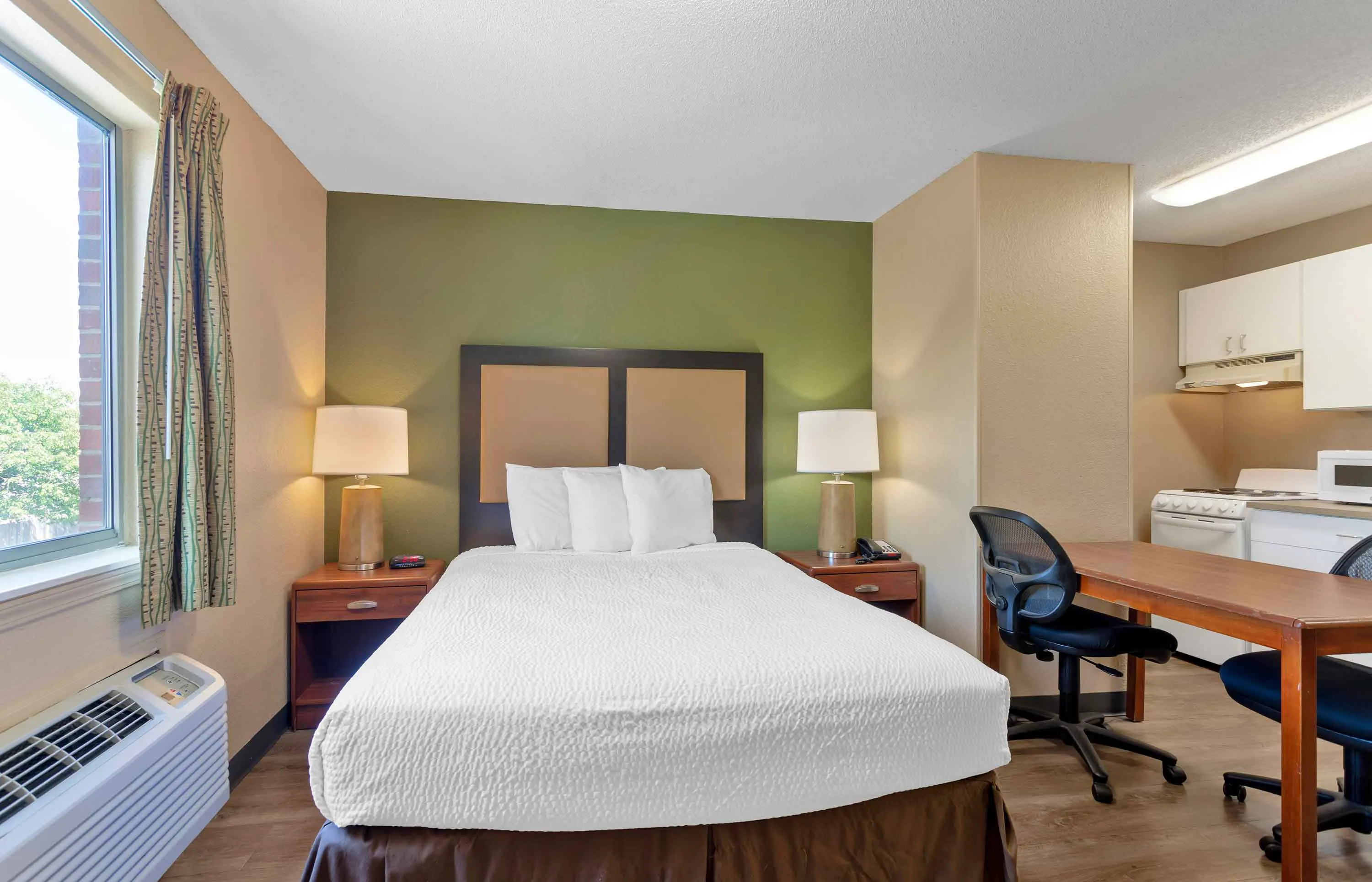 Studio Suite - 1 Queen Bed