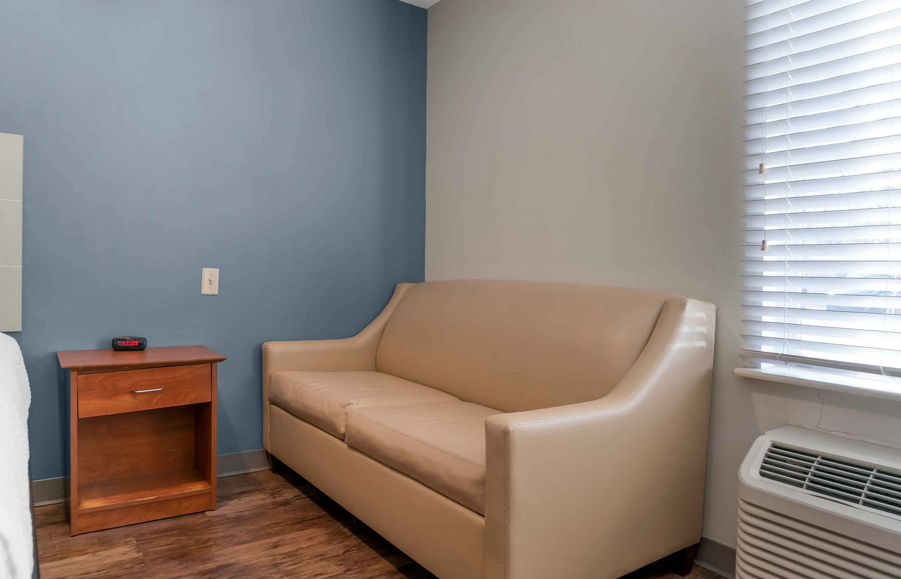 Studio Suite - 1 Full Bed