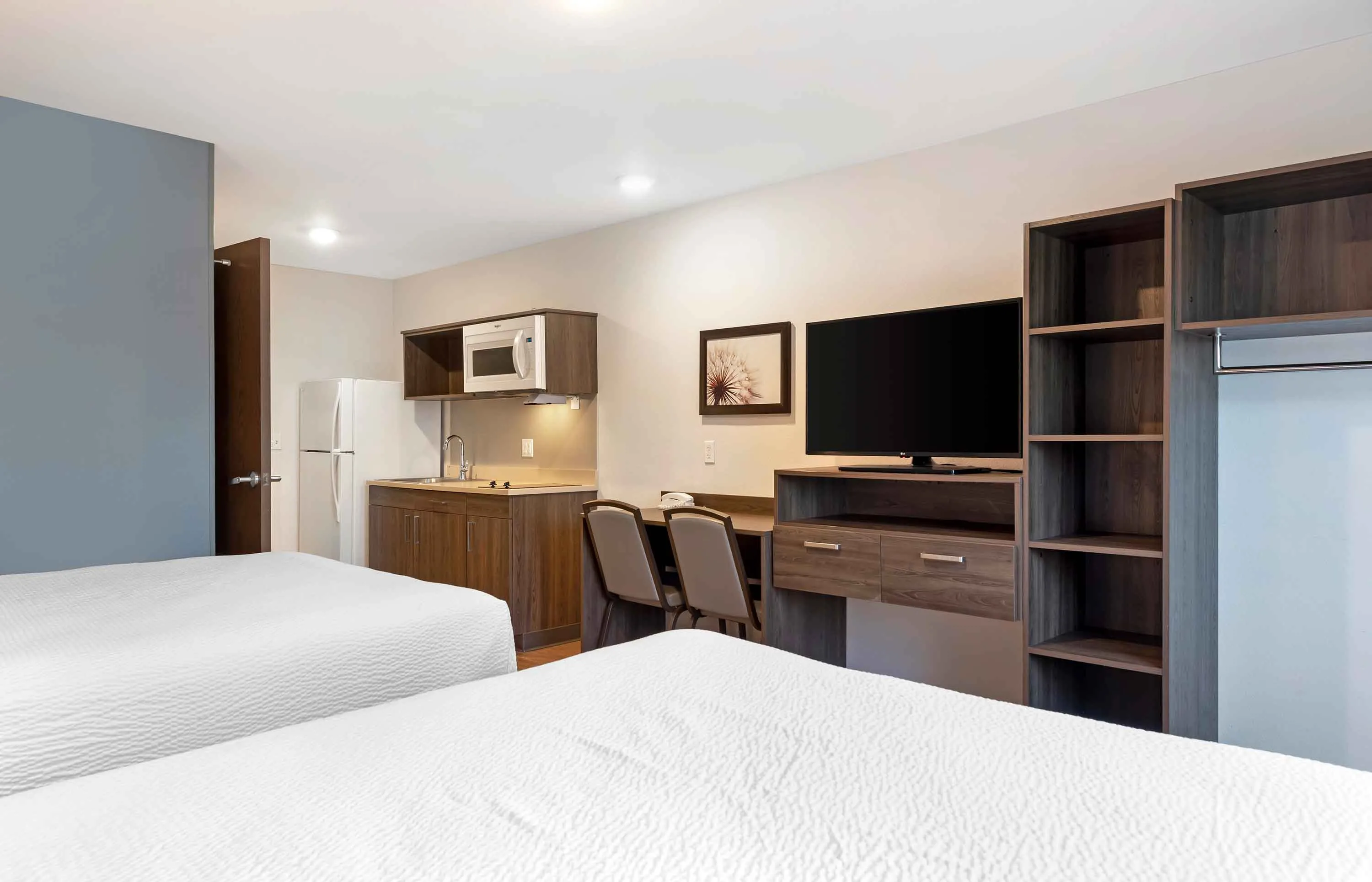 Studio Suite - 2 Queen Beds