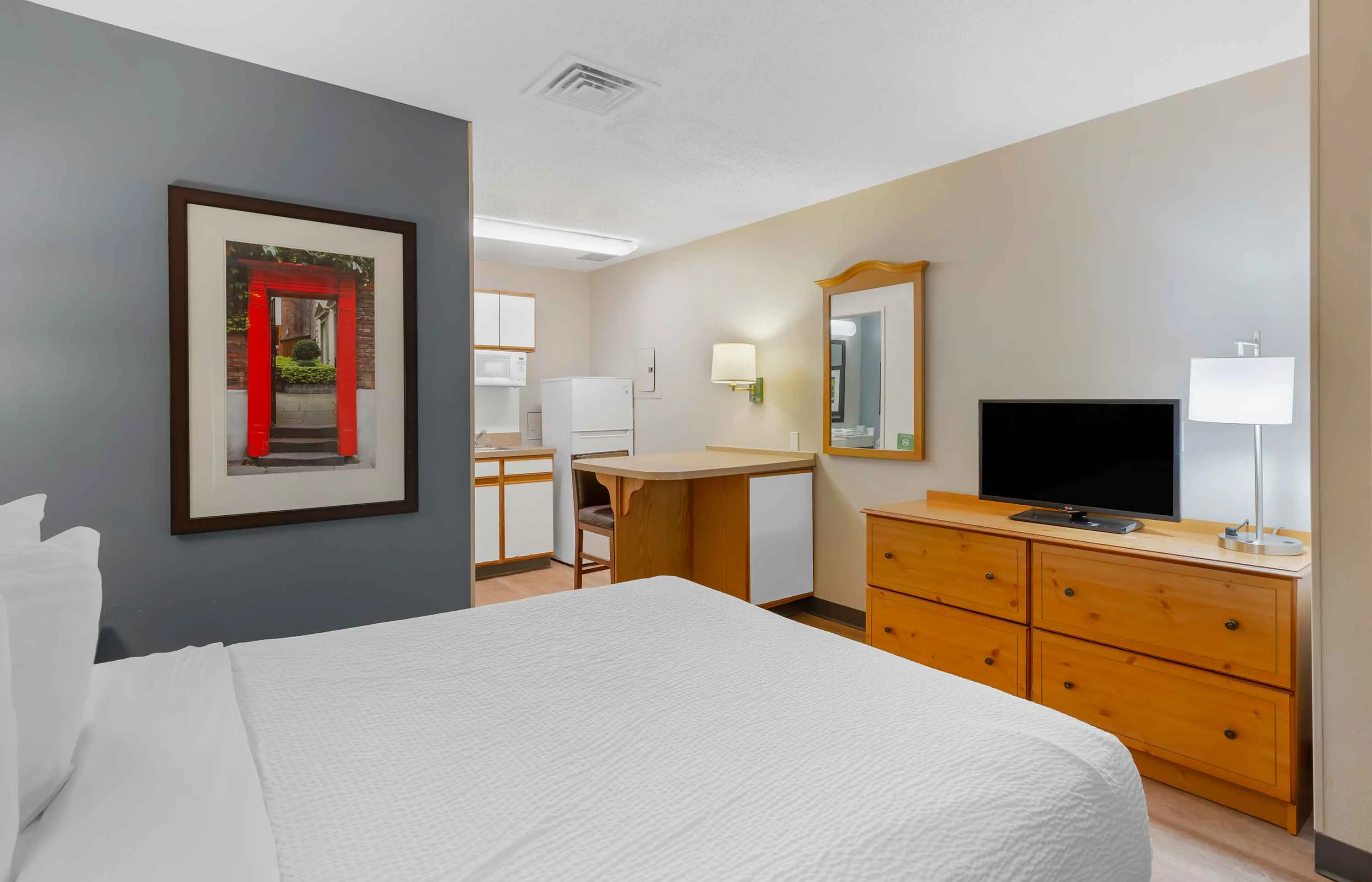 Studio Suite - 1 Queen Bed
