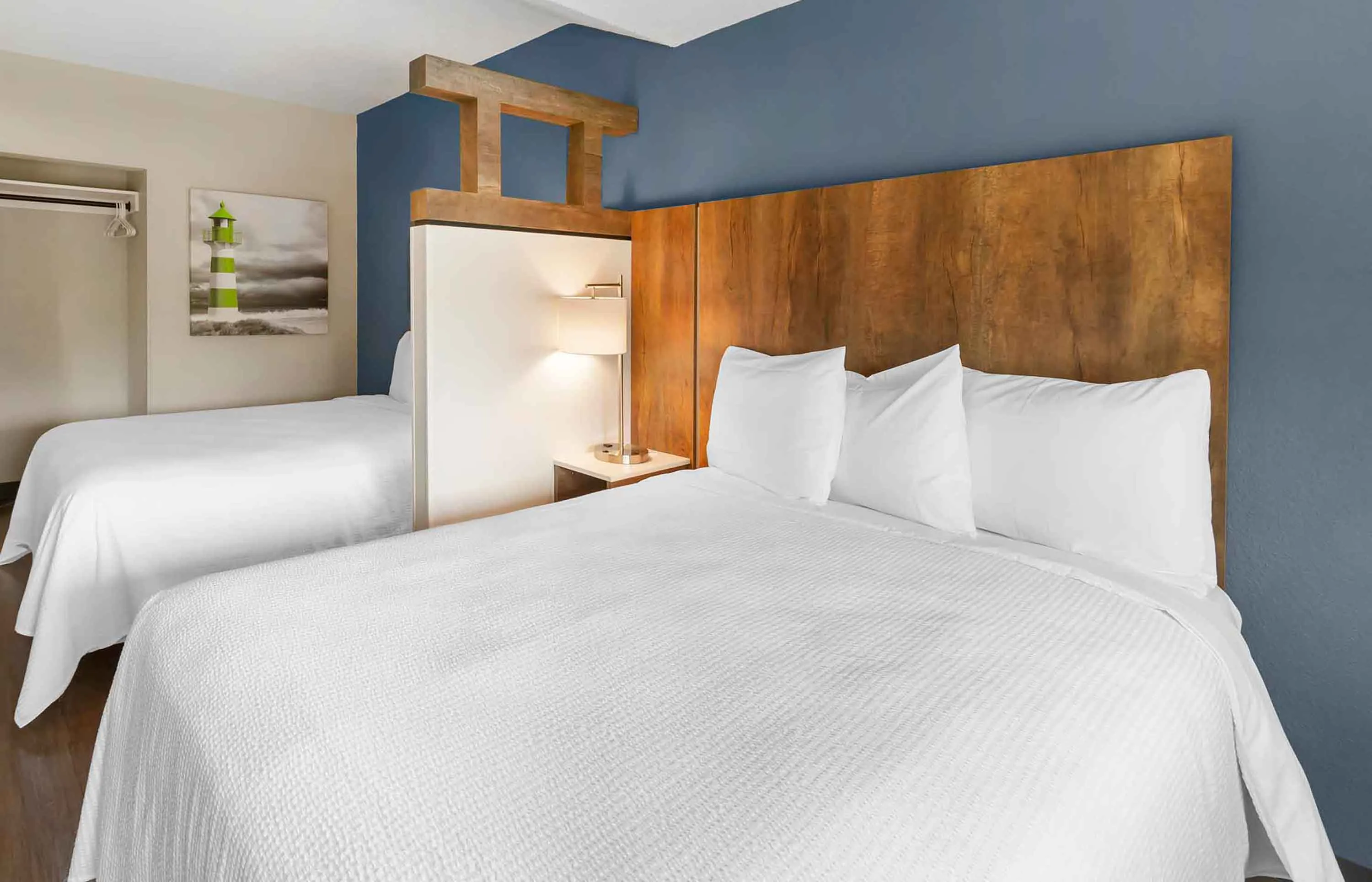 Deluxe Studio - 2 Queen Beds