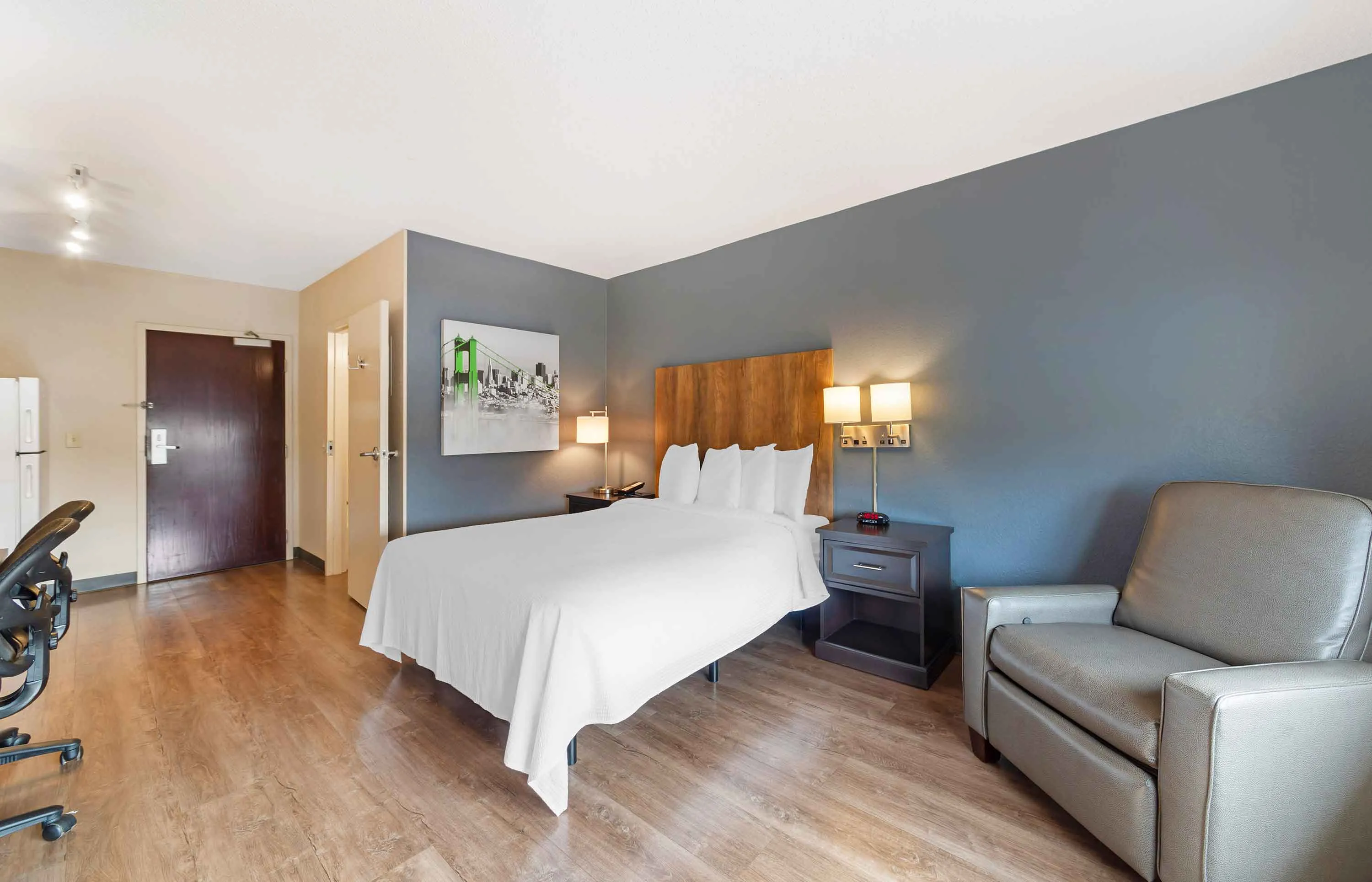 Studio Suite - 1 Queen Bed