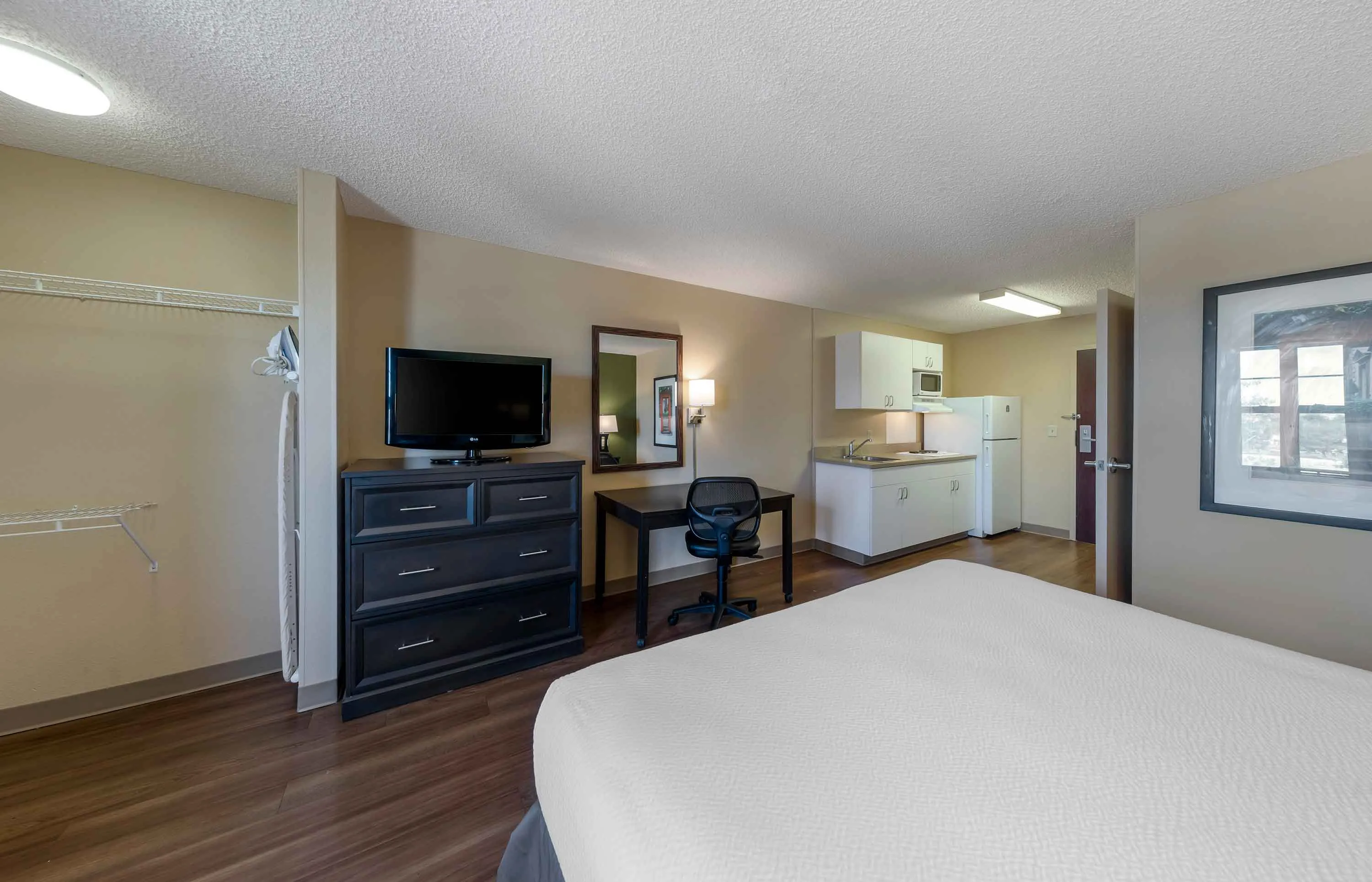 Studio Suite - 1 King Bed