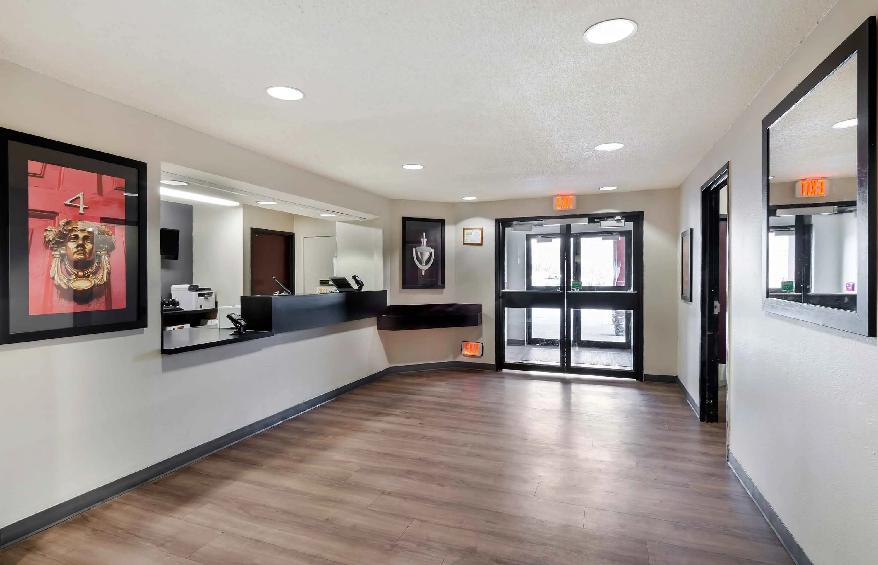 Lobby and Guest Check-in