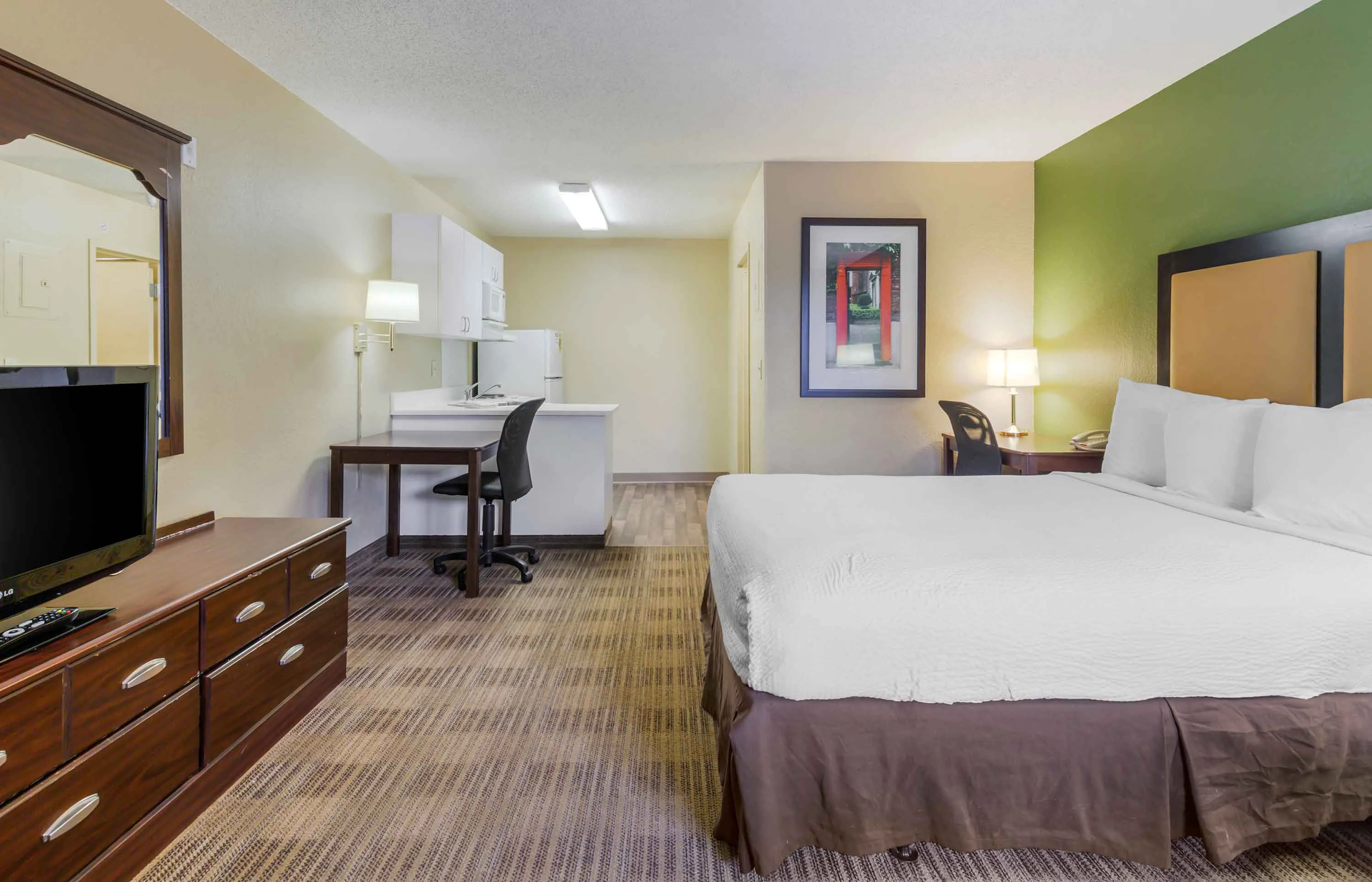 Studio Suite - 1 Queen Bed