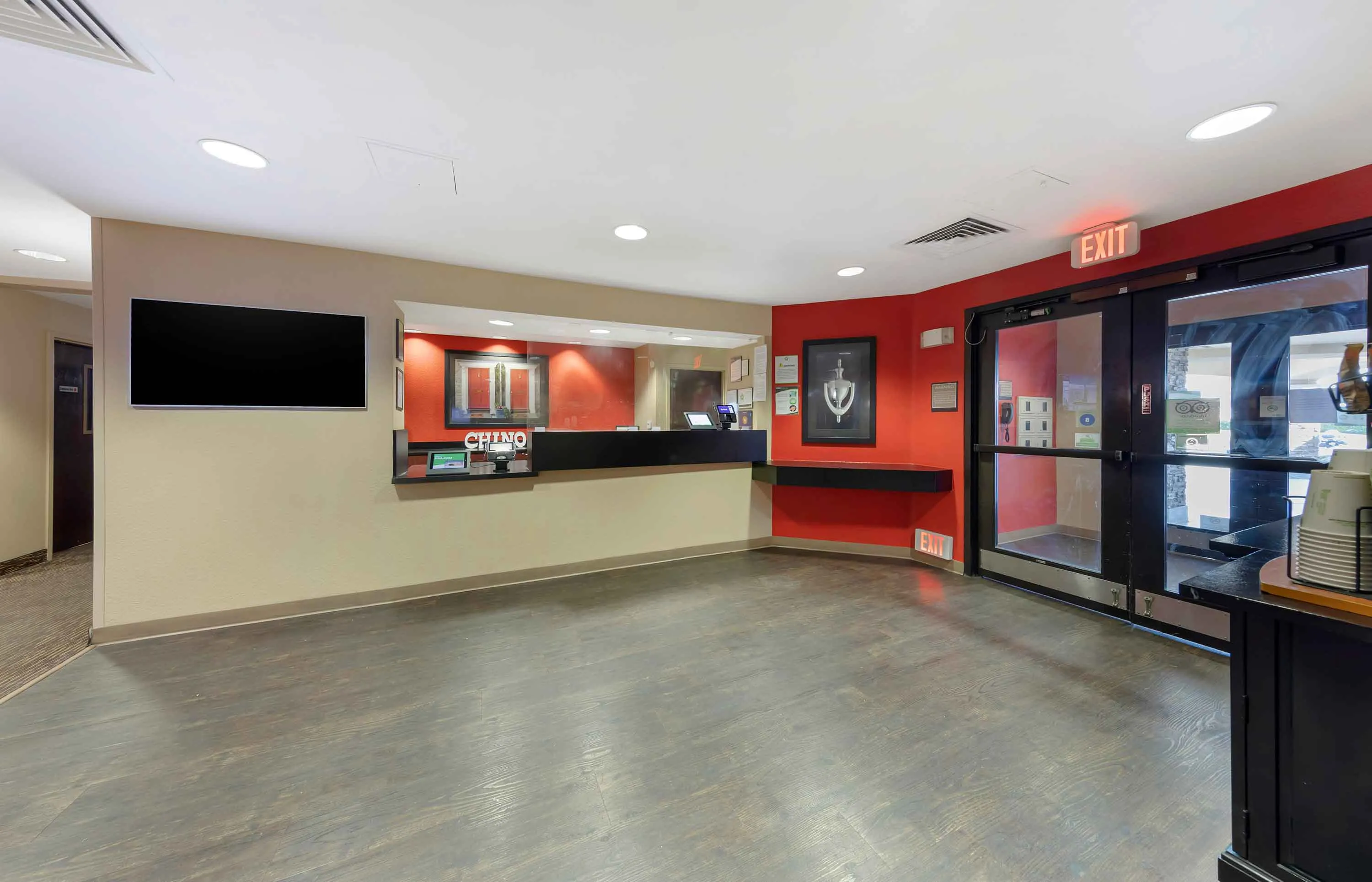 Lobby and Guest Check-in