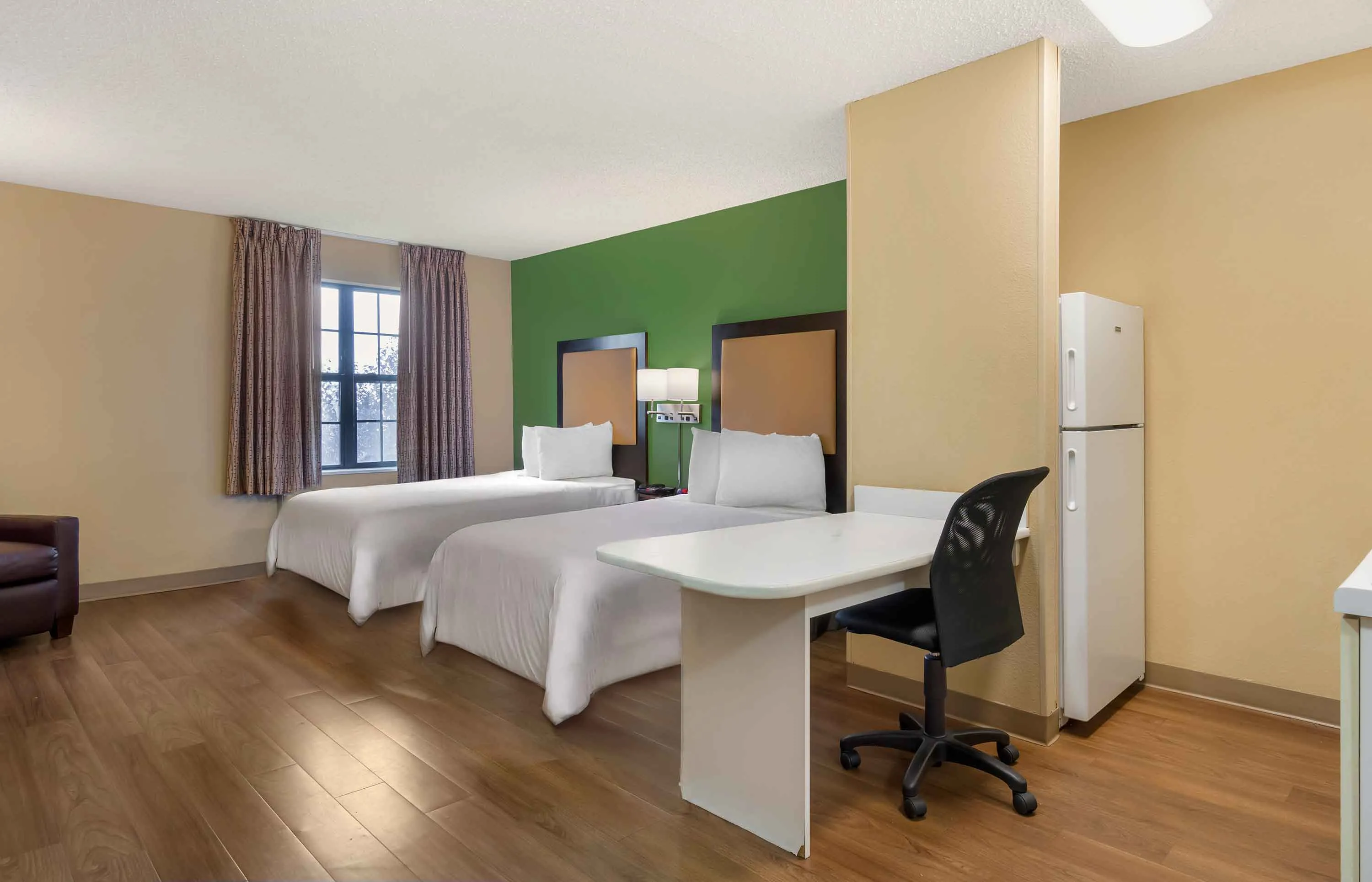 Studio Suite - 2 Twin Beds