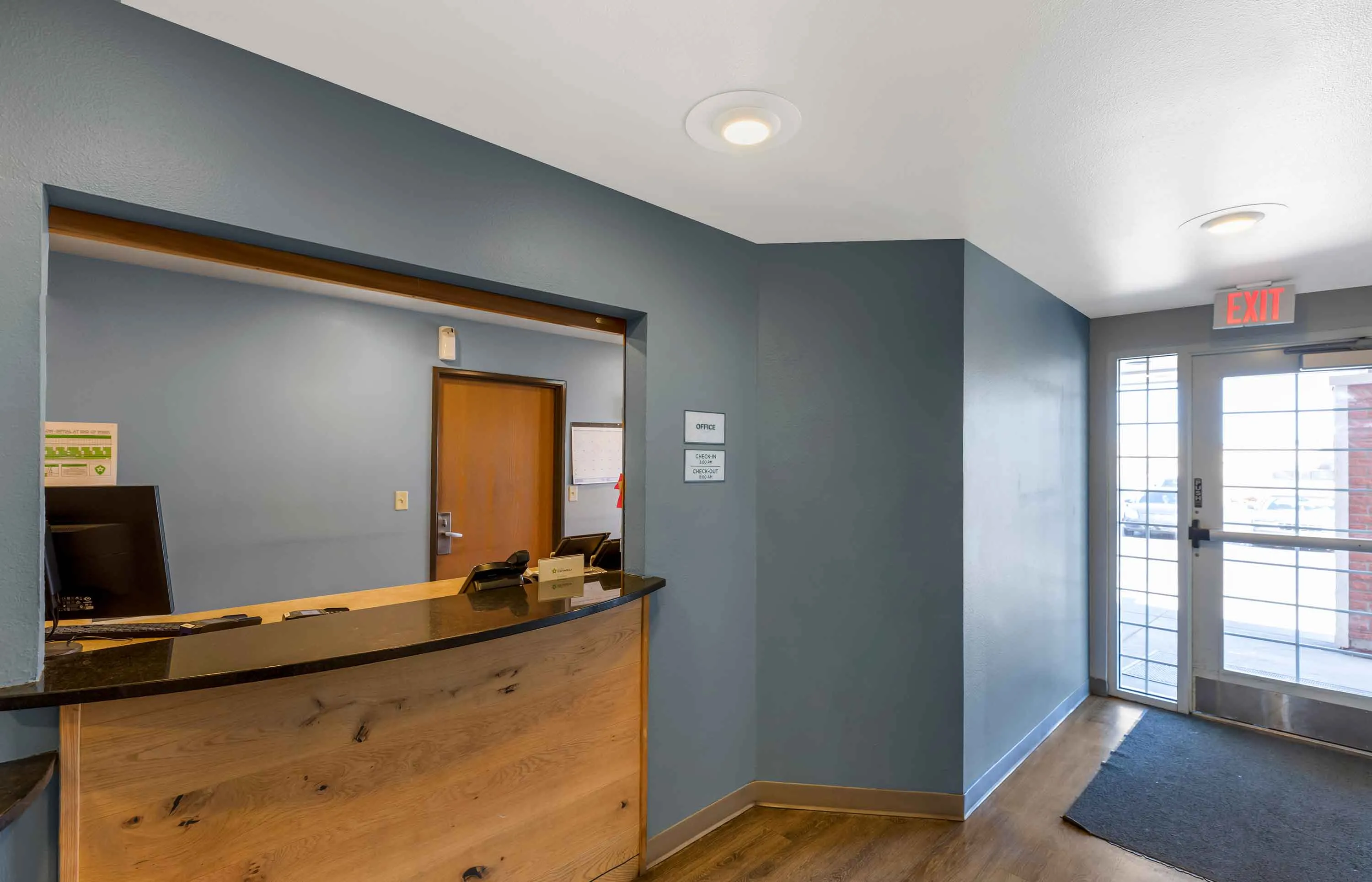 Lobby and Guest Check-in