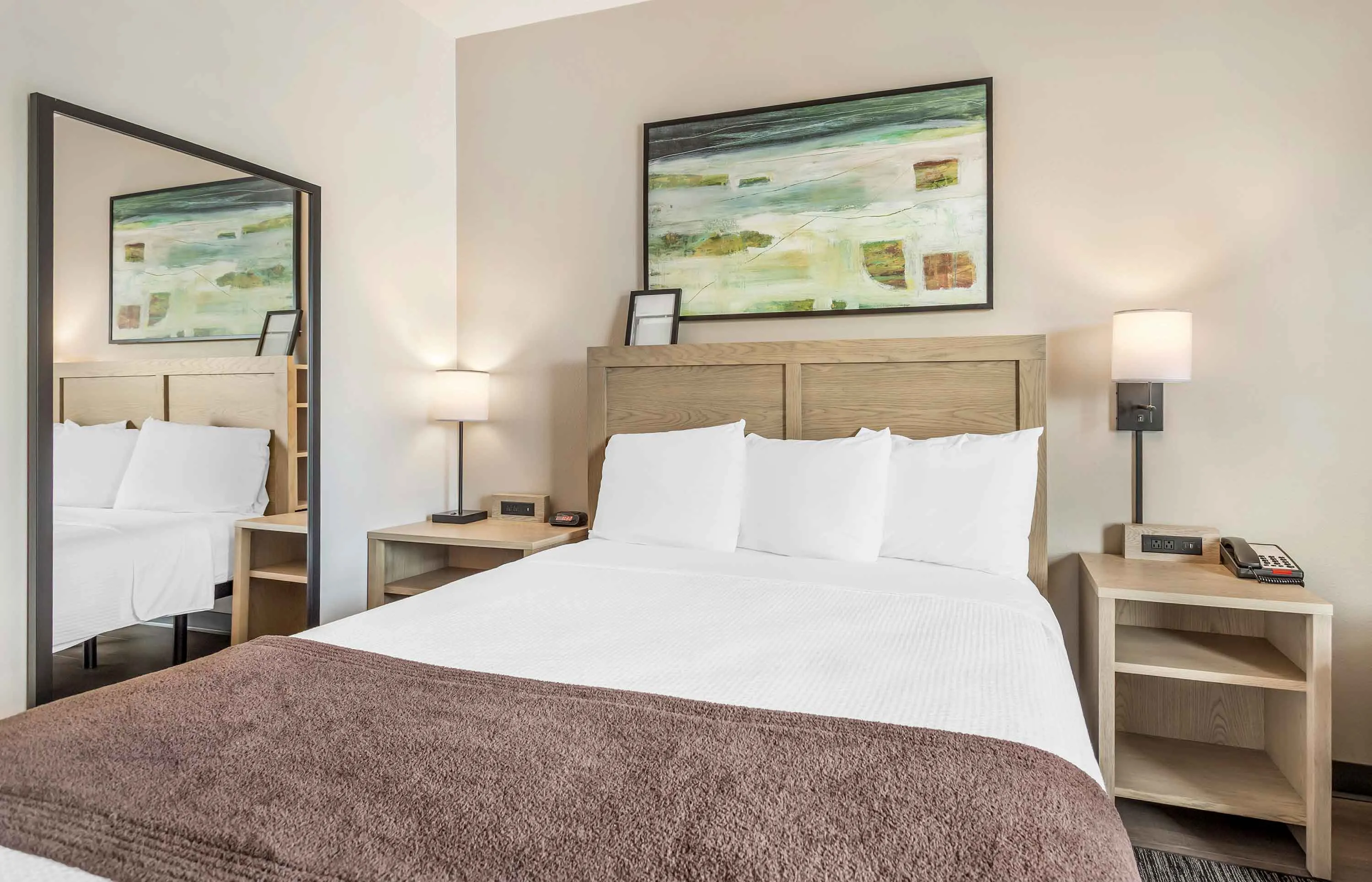 Studio Suite - 1 Queen Bed