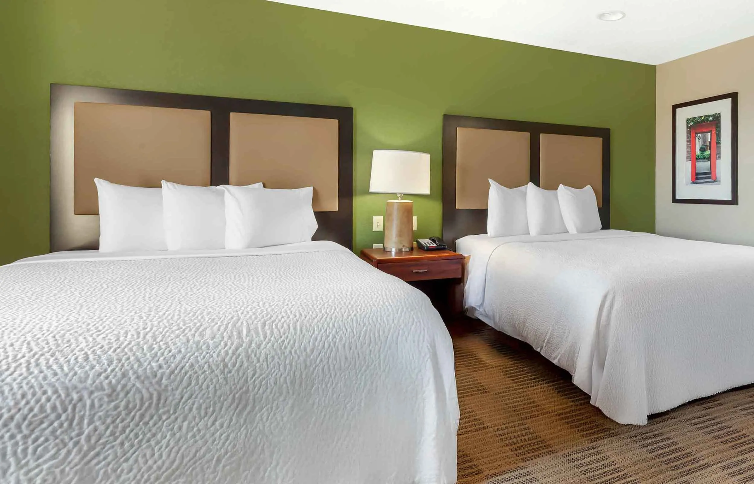 Deluxe Studio - 2 Full Beds