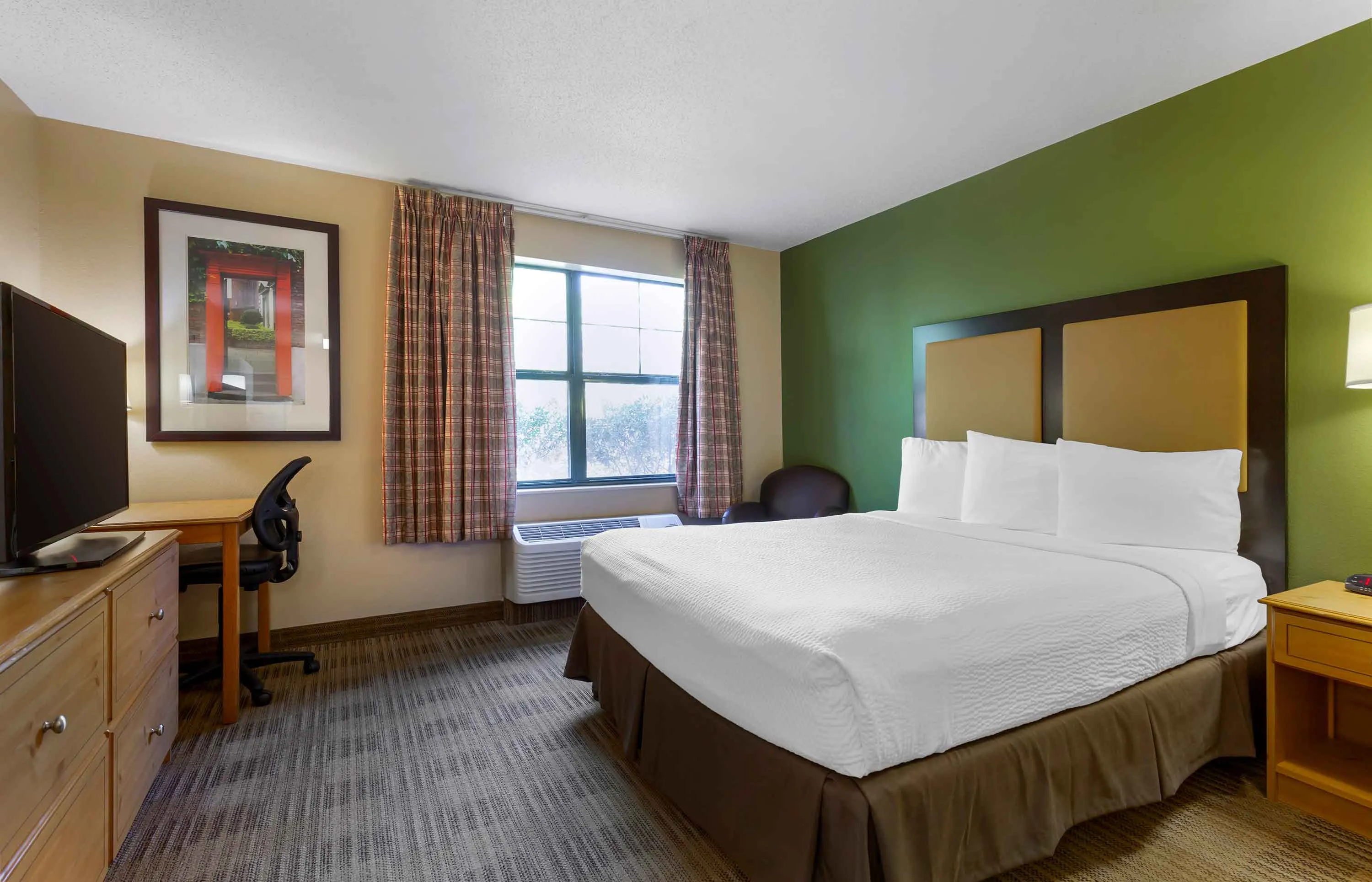 Studio Suite - 1 Queen Bed