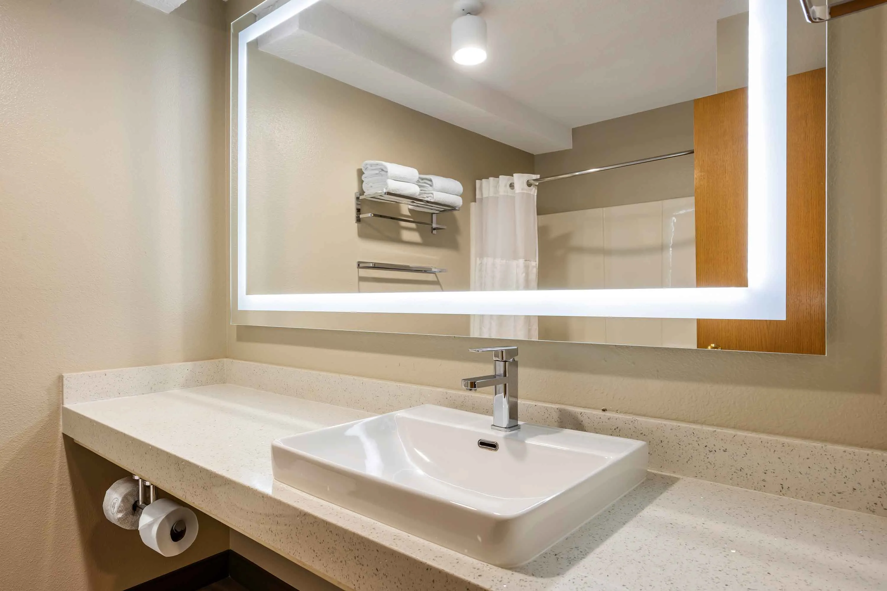 Studio Suite - 2 Queen Beds