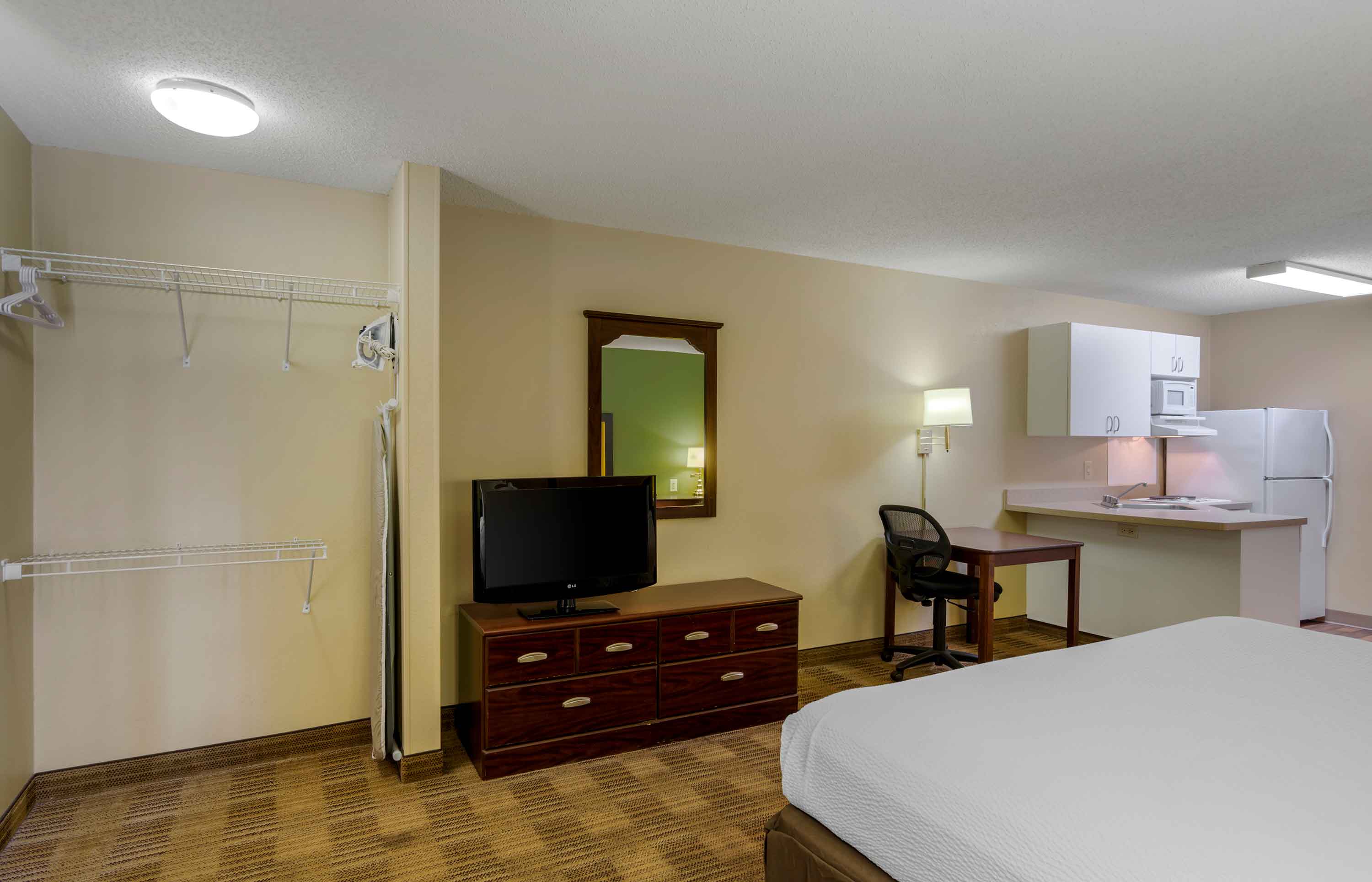 Extended Stay America Atlanta Kennesaw Town Center Kennesaw Ga Explore Our Nationwide Hotel Locations | Extended Stay America