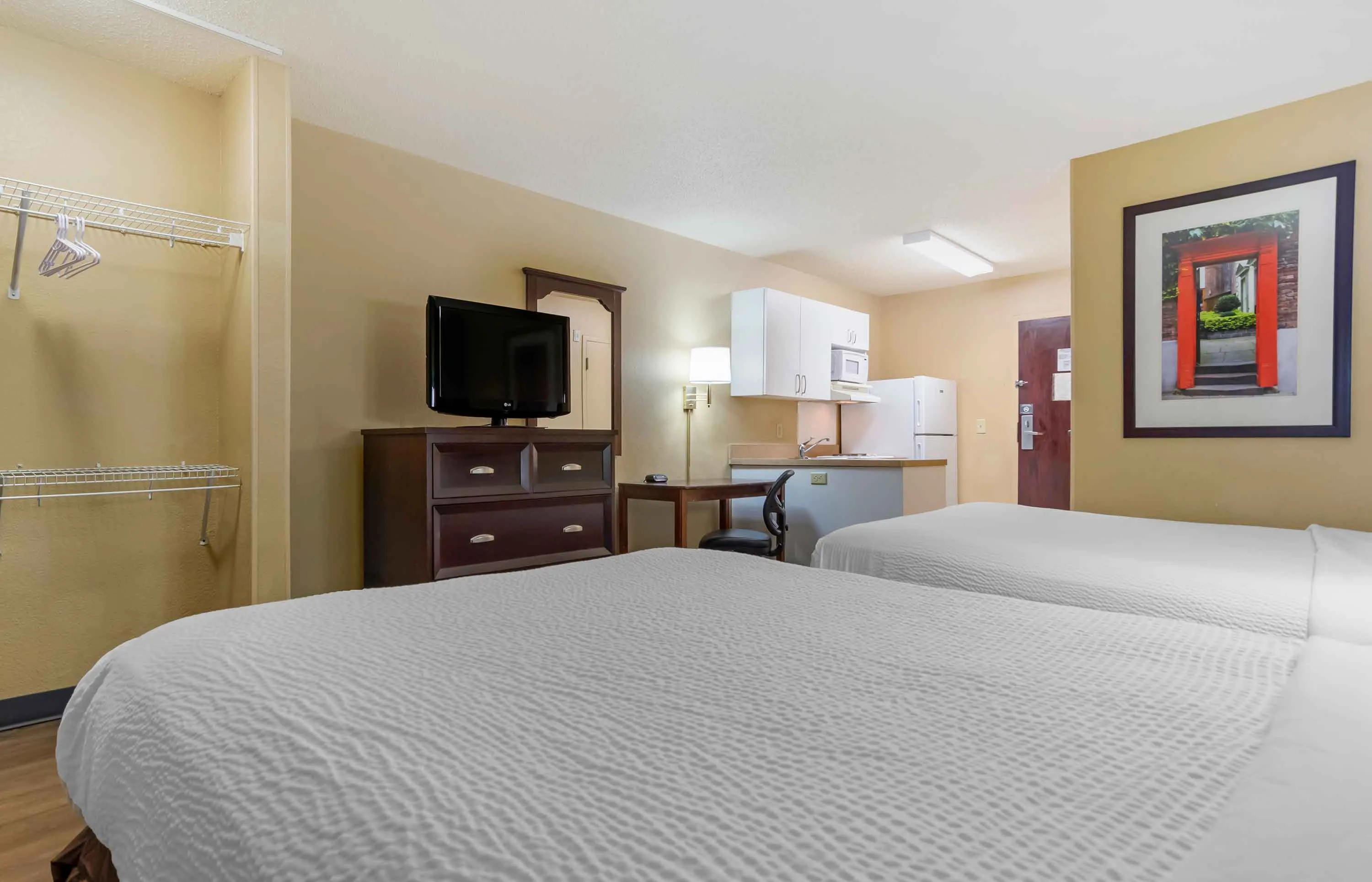 Studio Suite - 2 Full Beds