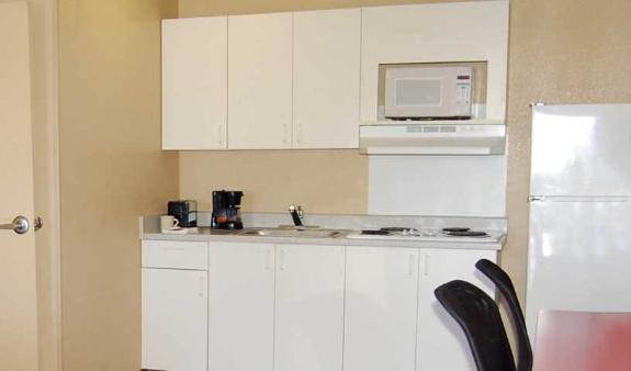 Greensboro  Greensboro Wendover Ave  Big Tree Way Hotel