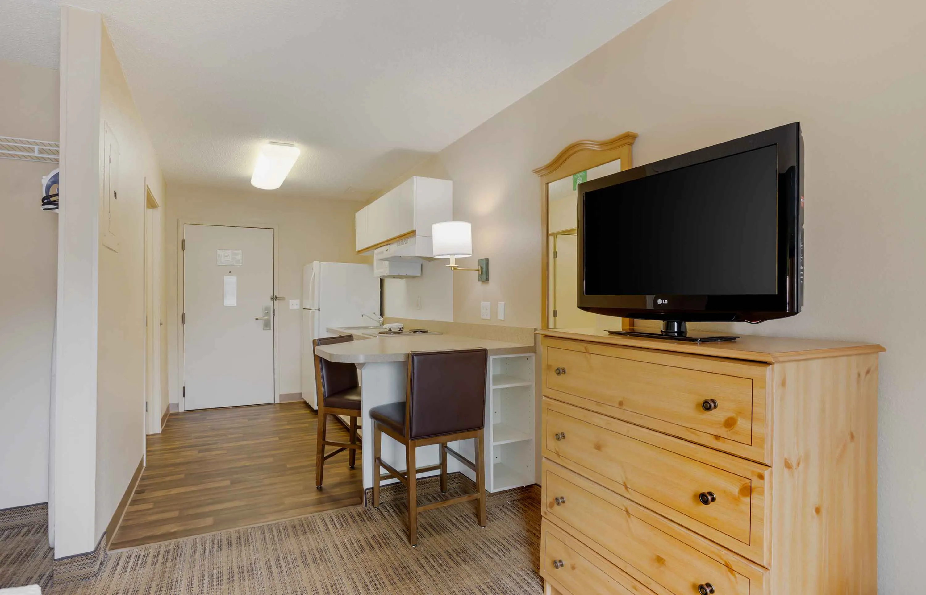 Studio Suite - 1 Queen Bed