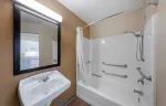 1 Bedroom Suite - 1 King Bed