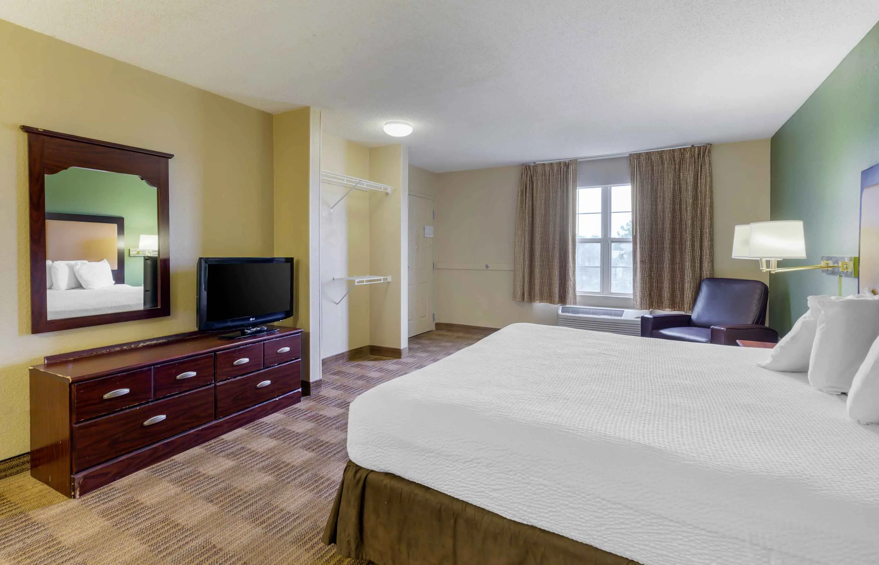Studio Suite - 1 King Bed