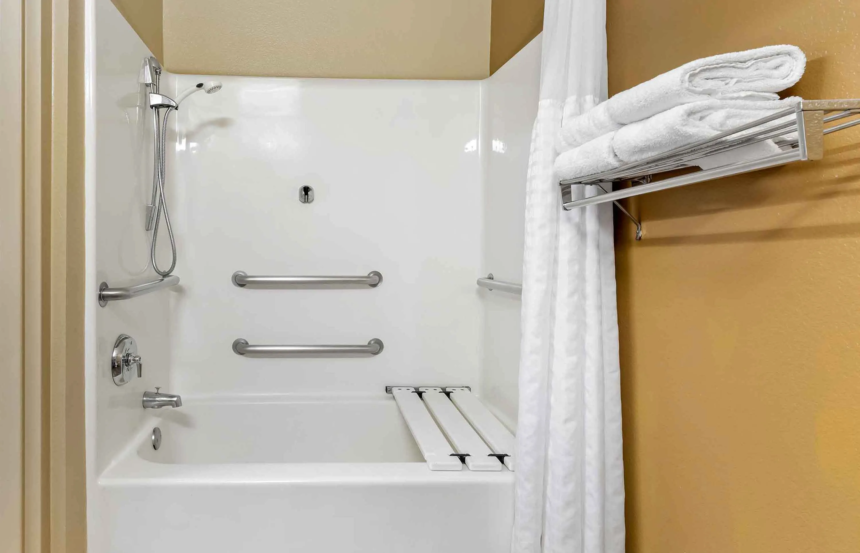 Studio Suite - 2 Queen Beds