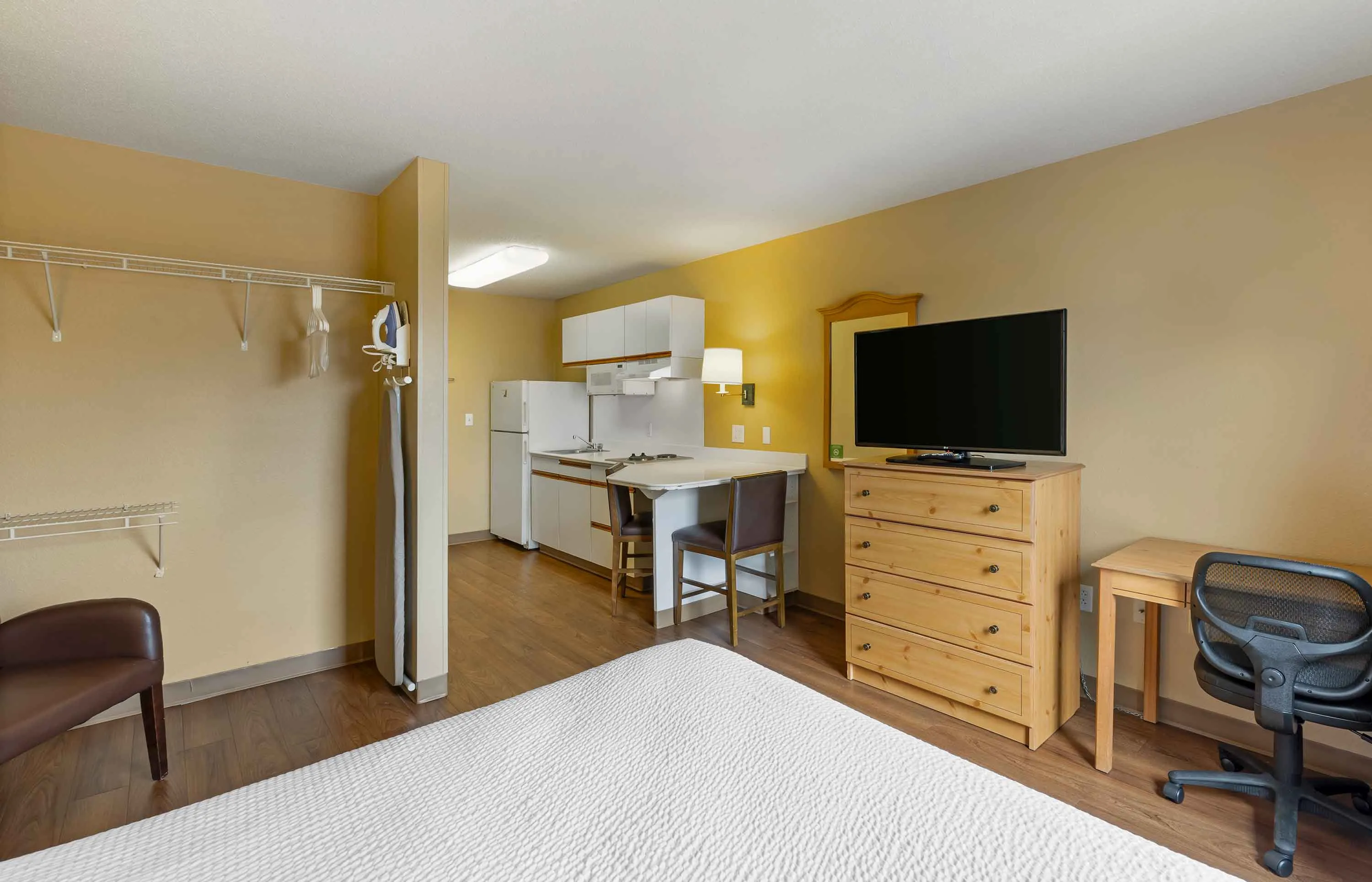 Studio Suite - 1 Queen Bed