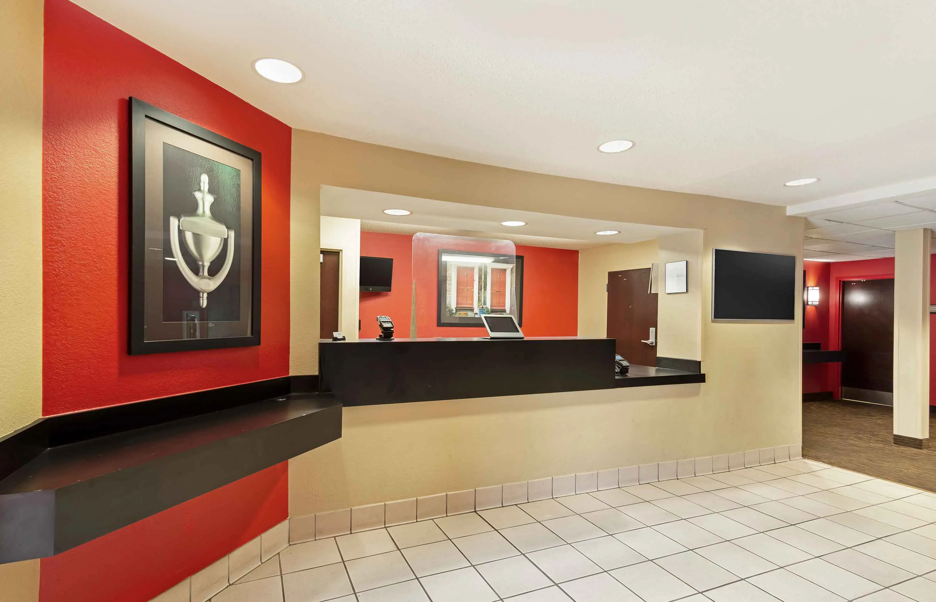 Lobby and Guest Check-in