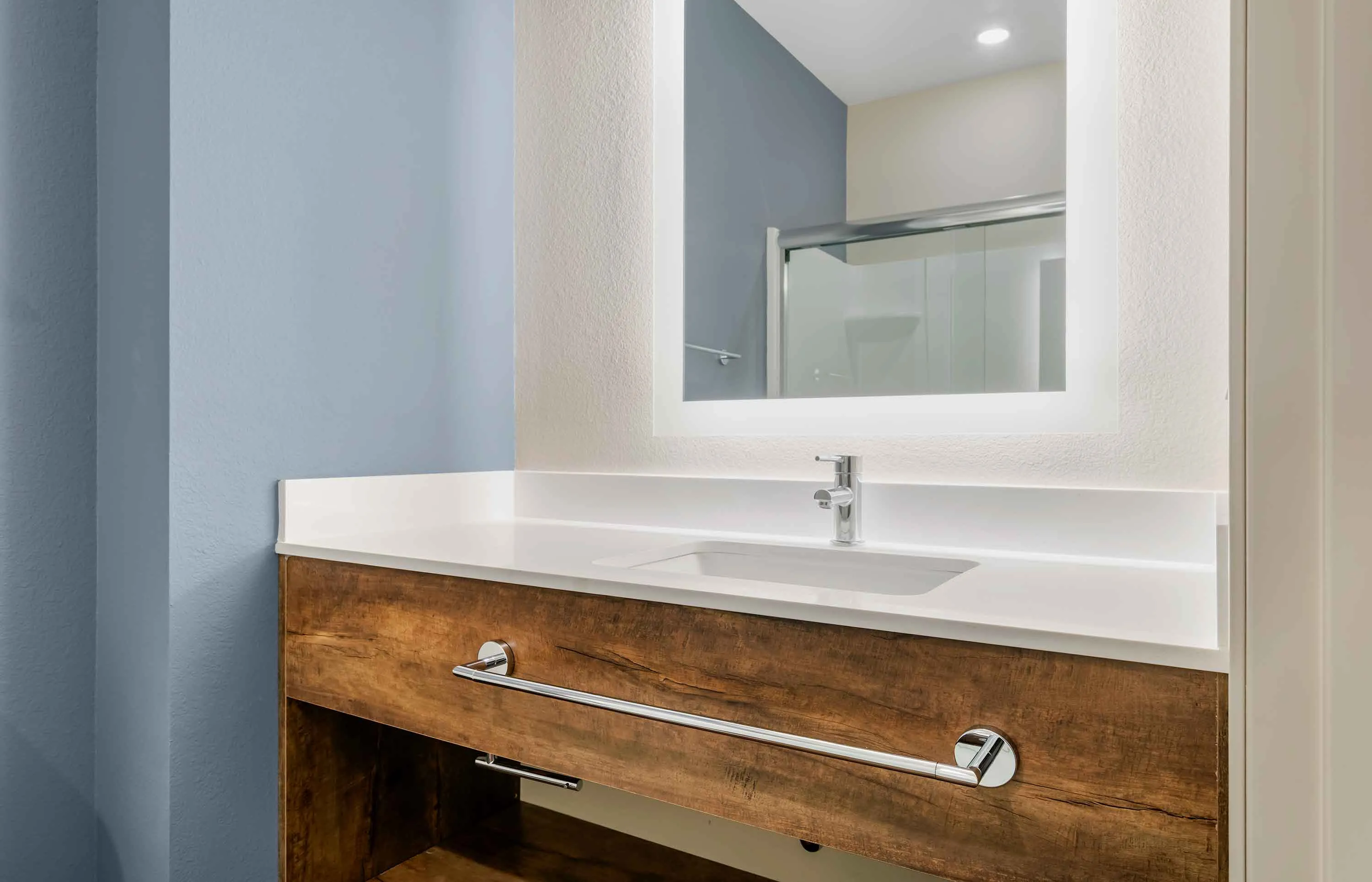 Studio Suite - 1 Queen Bed