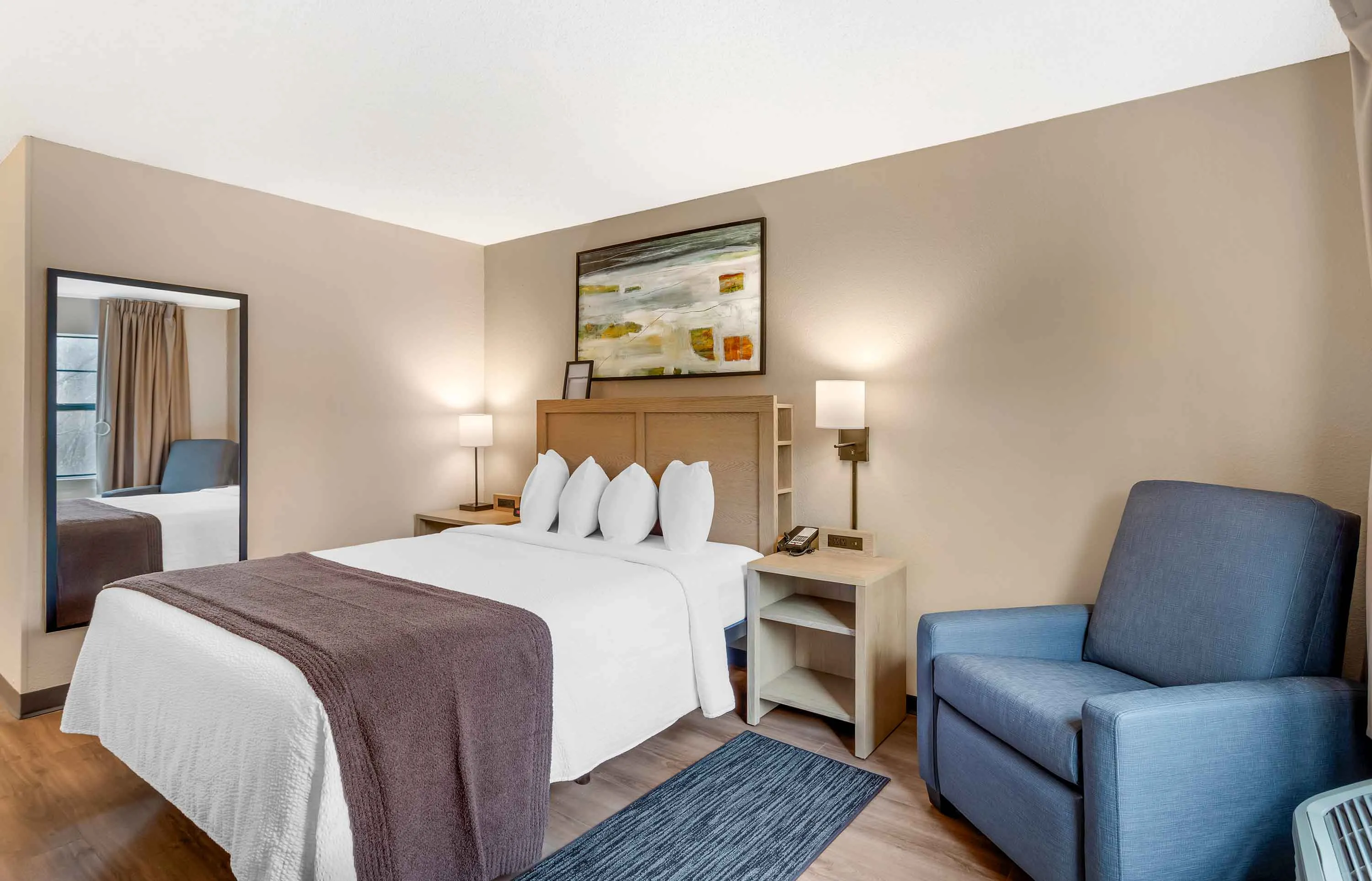 Studio Suite - 1 Queen Bed